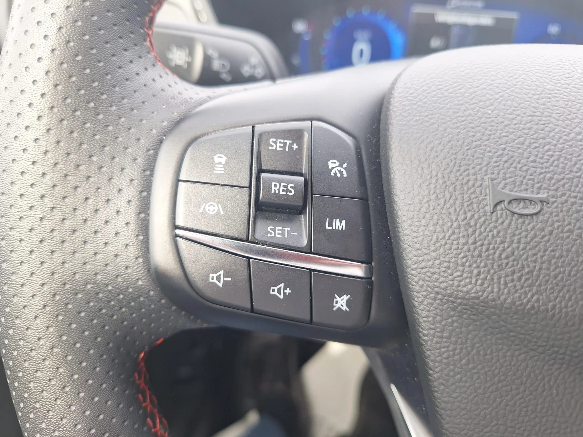 Ford-Kuga-image-10