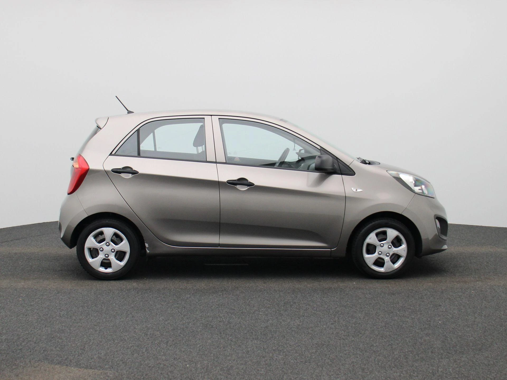 Kia-Picanto-image-5