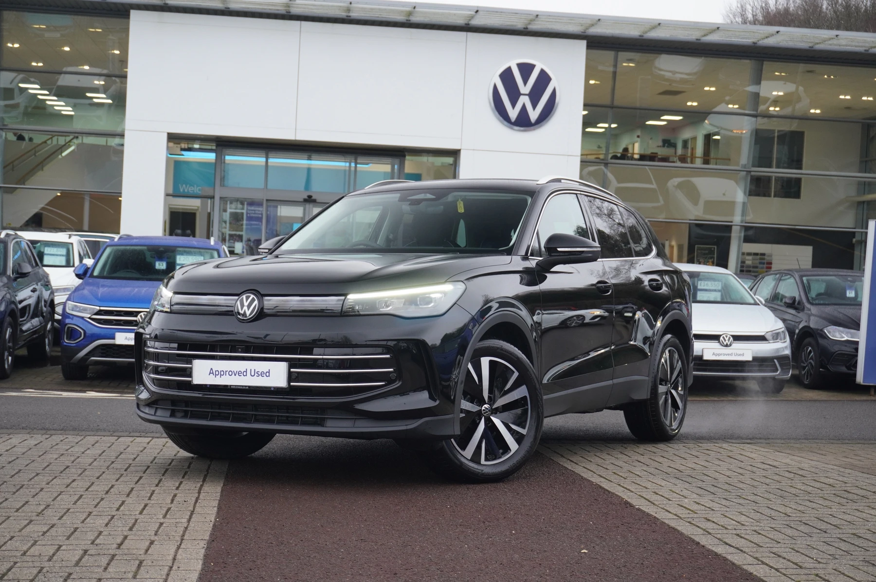 Volkswagen-Tiguan-image-19