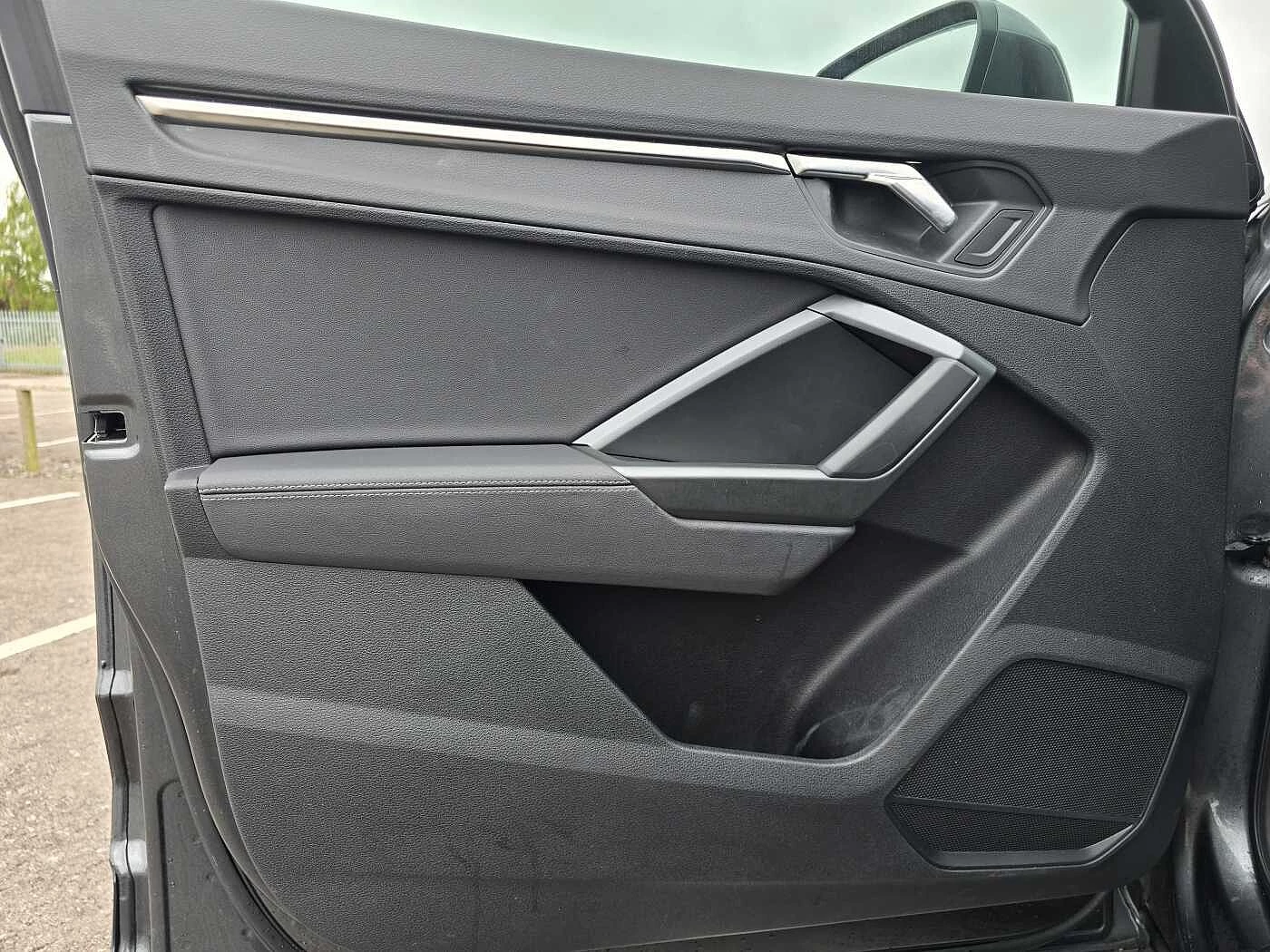 Audi-Q3-image-42