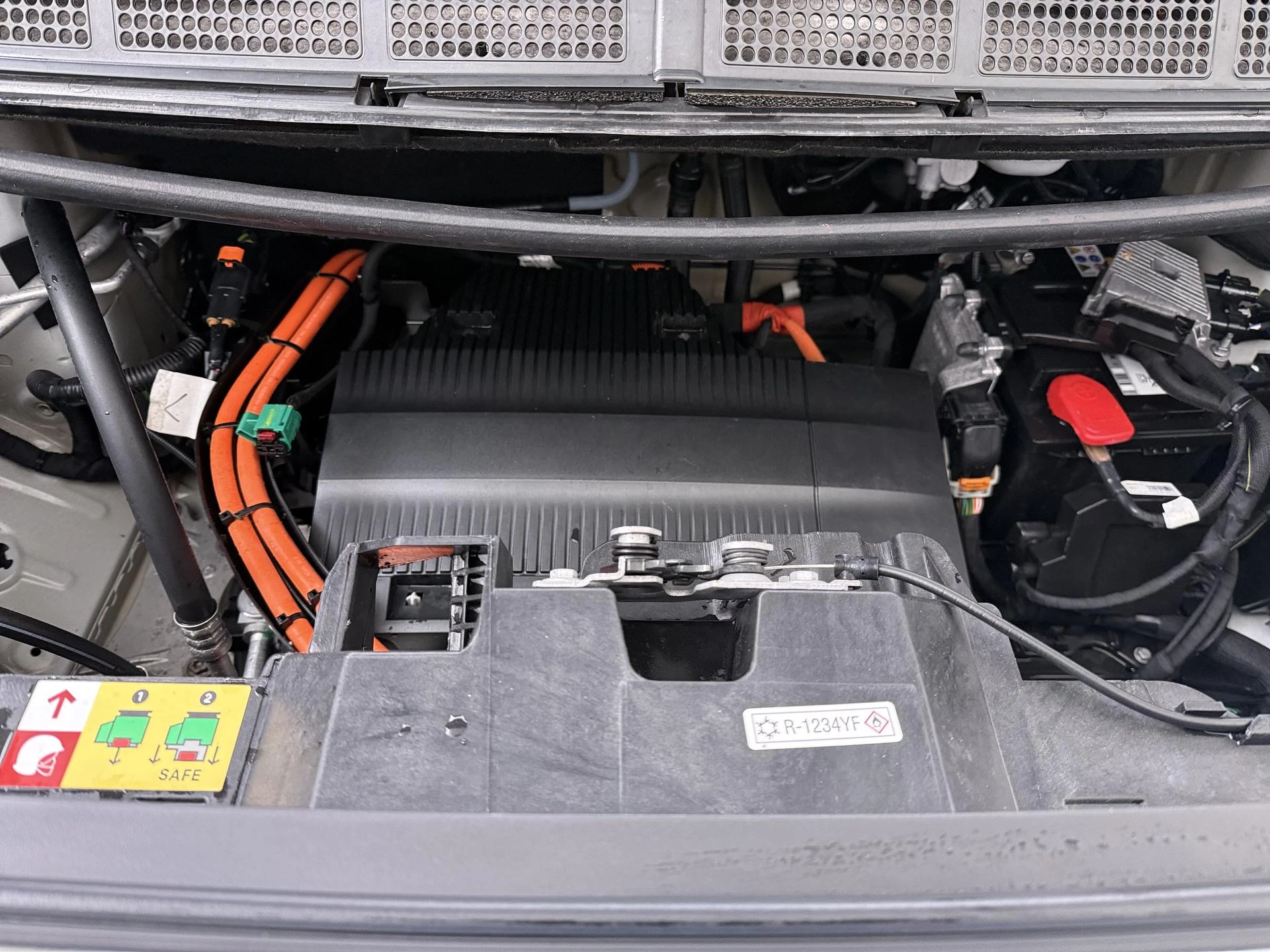 Opel-Vivaro-e-image-12