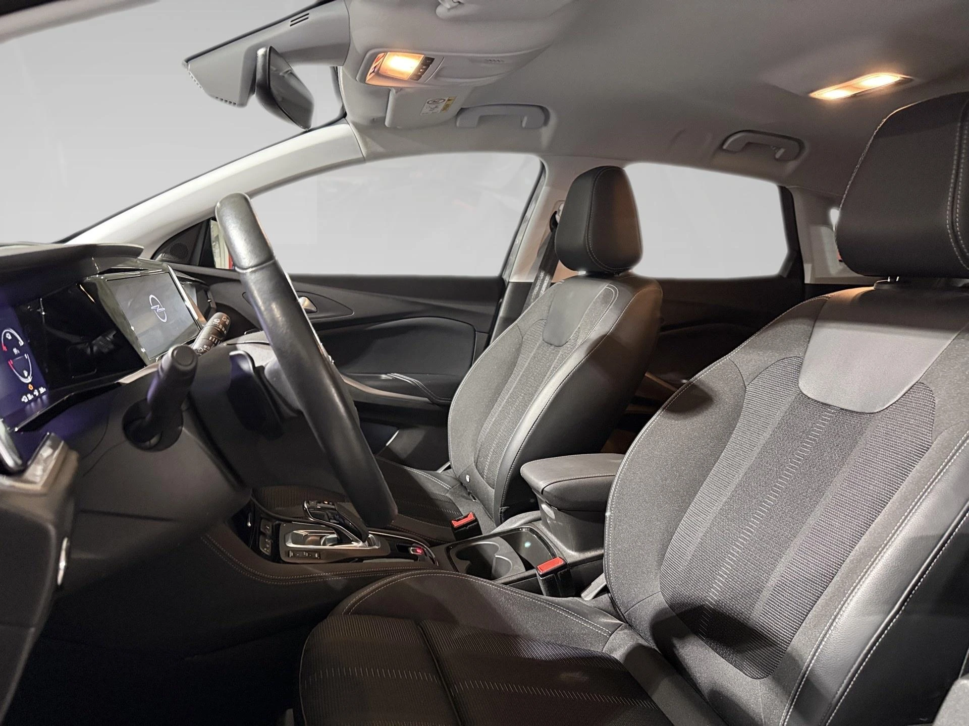 Opel-Grandland X-image-3