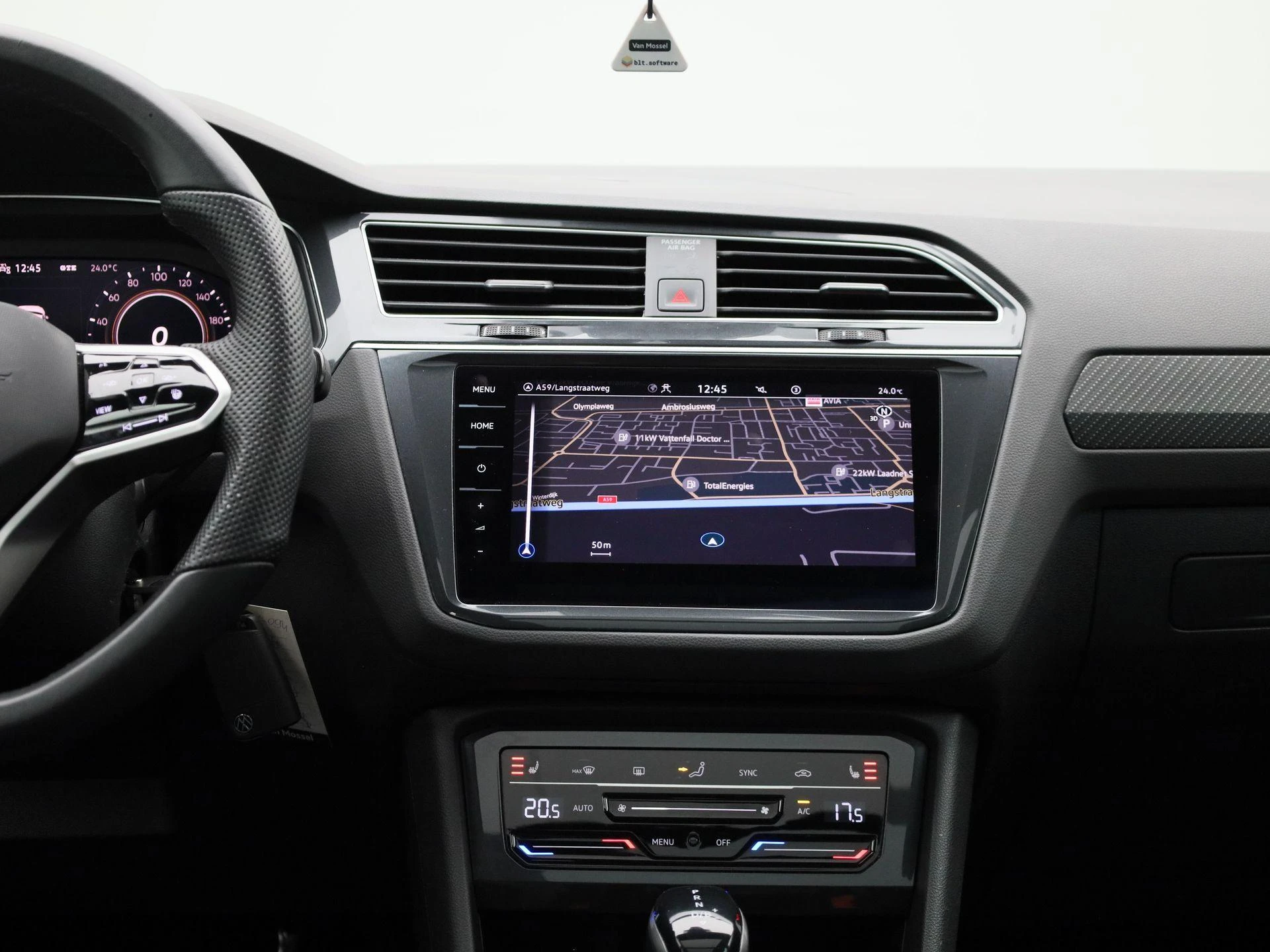 Volkswagen-Tiguan-image-8