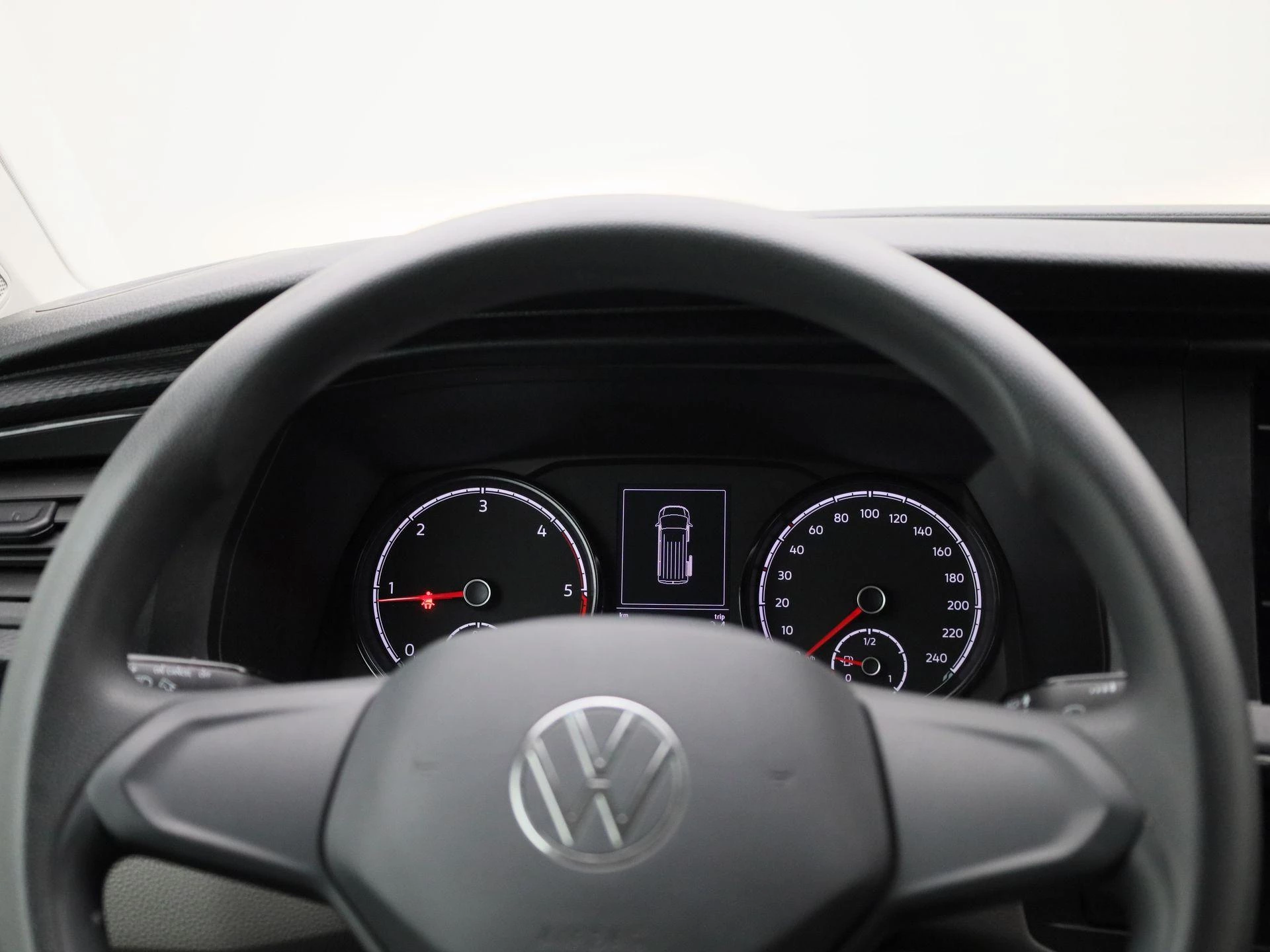 Volkswagen-Transporter-image-7