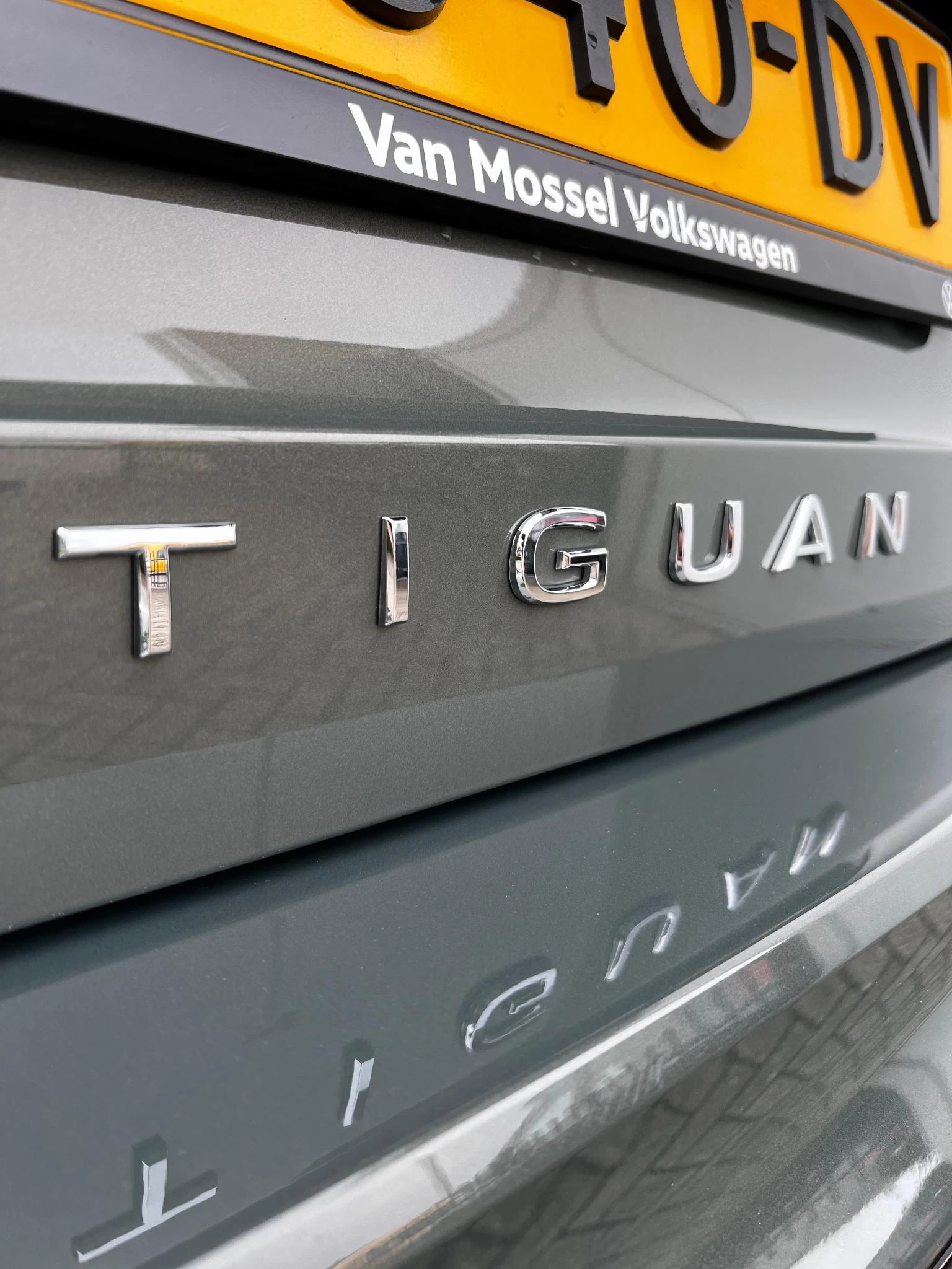 Volkswagen-Tiguan-image-25