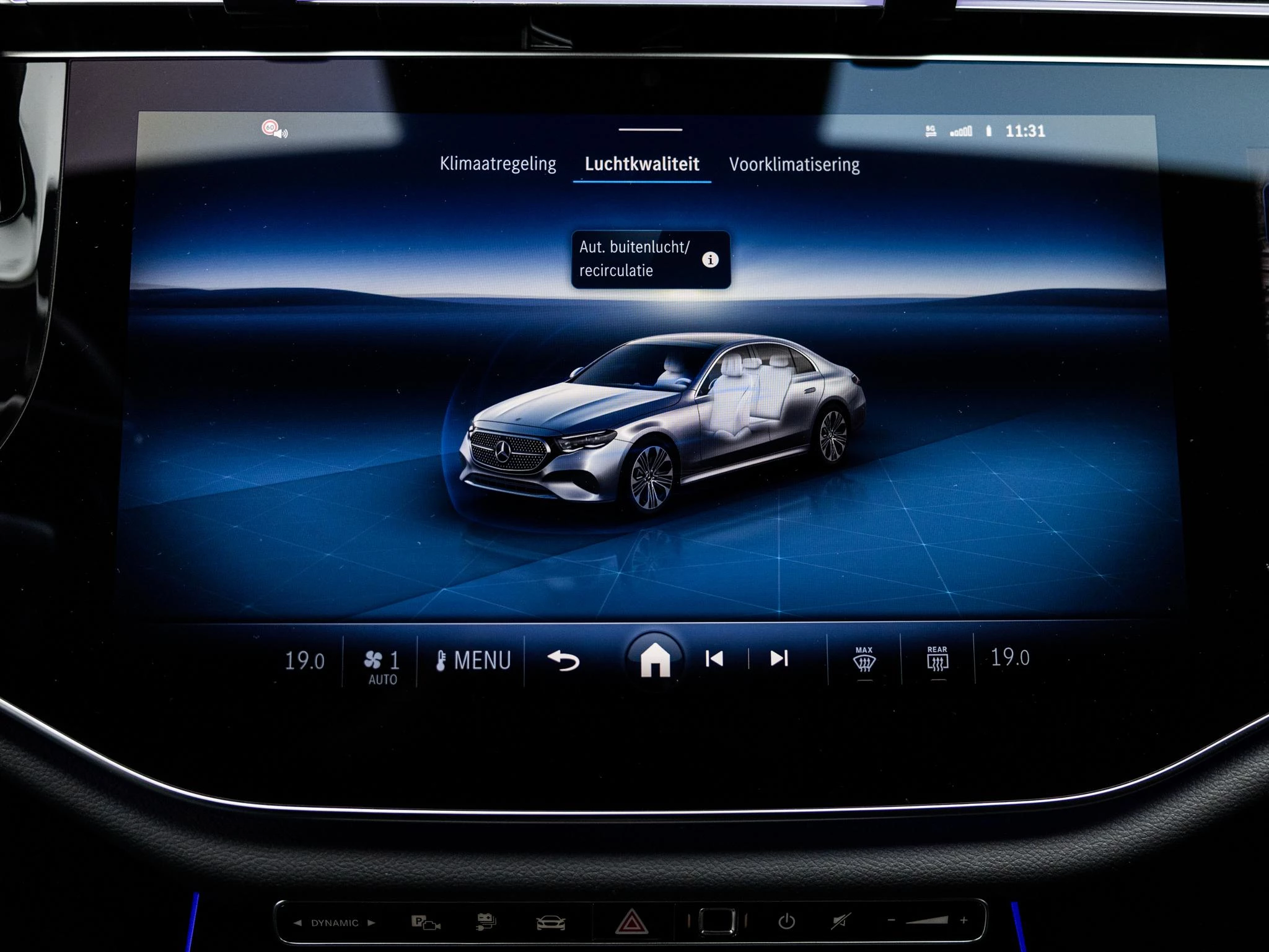 Mercedes-Benz-E-Klasse-image-41