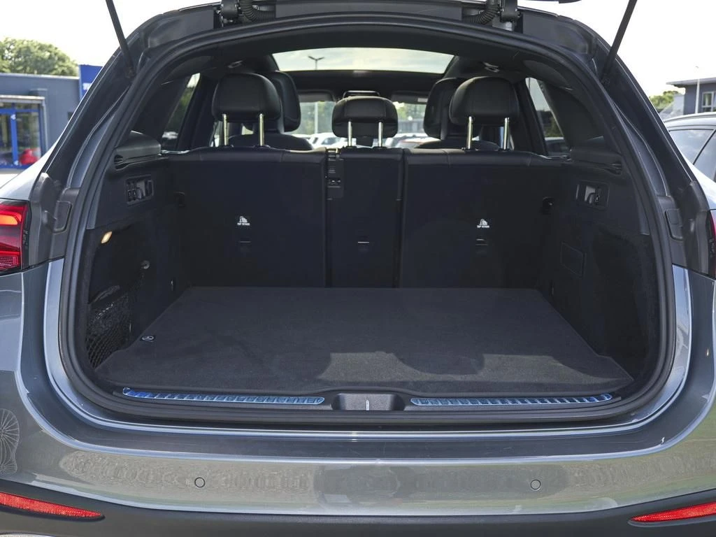 Mercedes-Benz-GLC 220 d-image-16