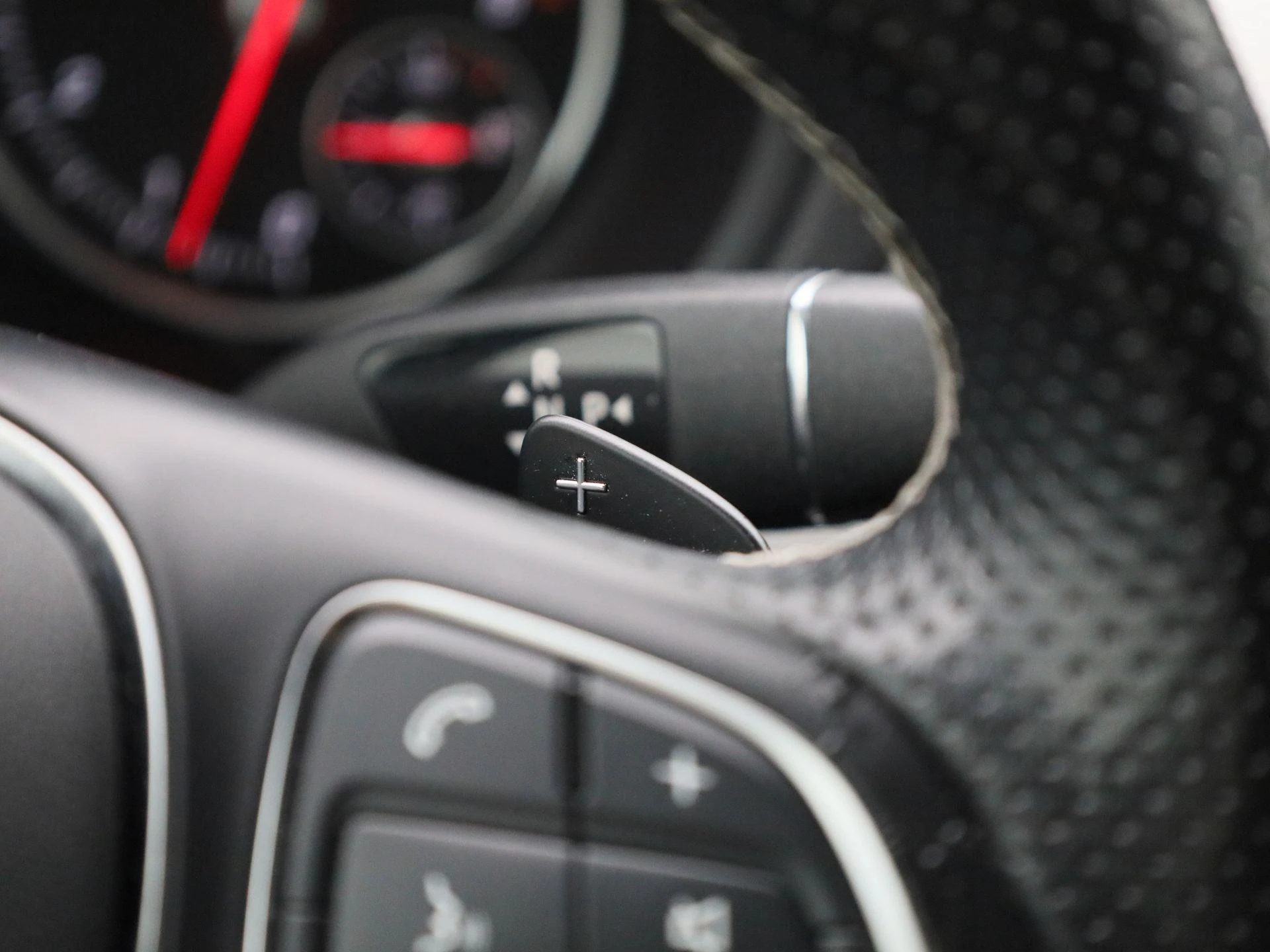 Mercedes-Benz-B-Klasse-image-26
