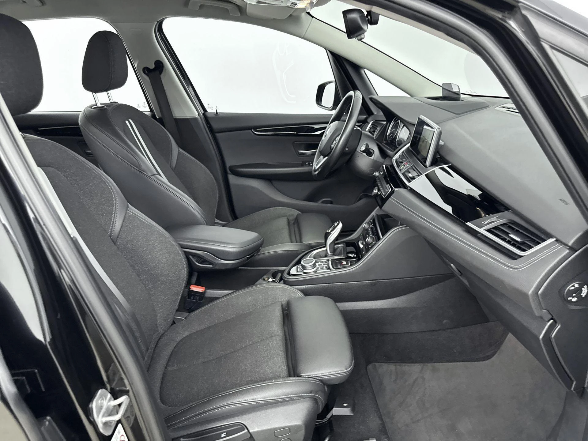 BMW-2 Serie-image-21