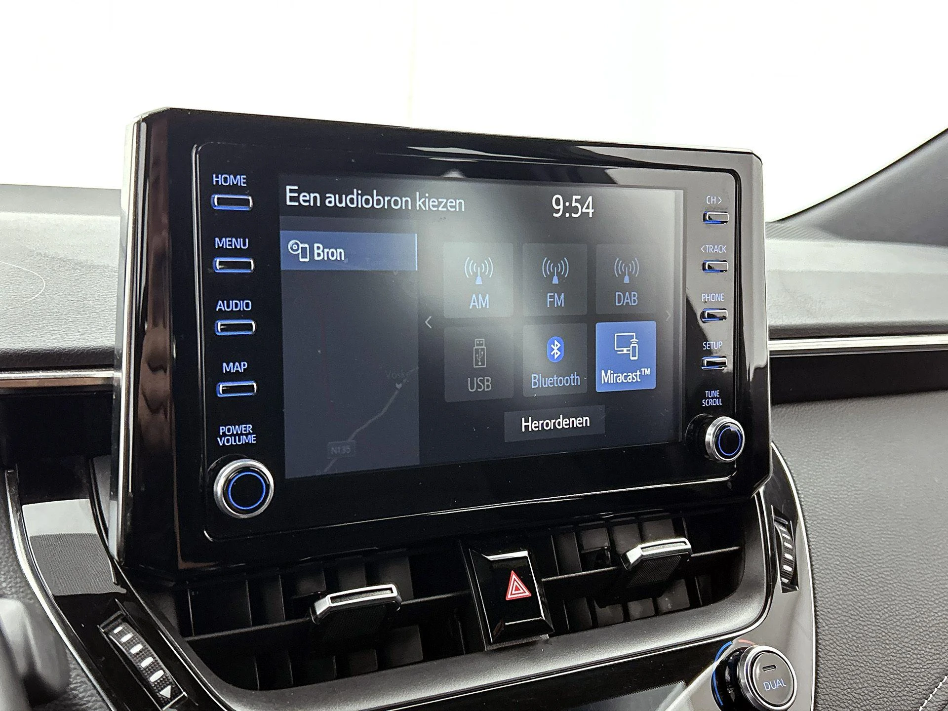 Toyota-Corolla Touring Sports-image-26