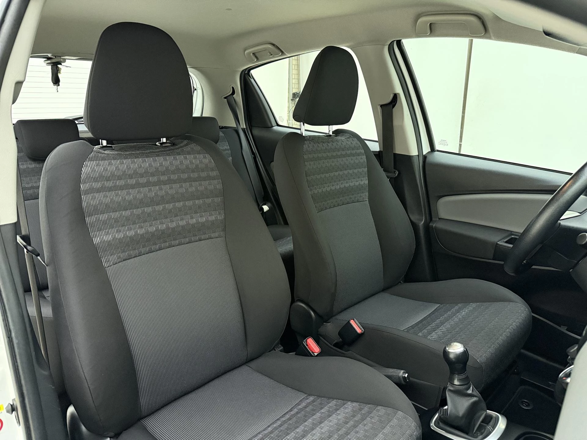 Toyota-Yaris-image-3