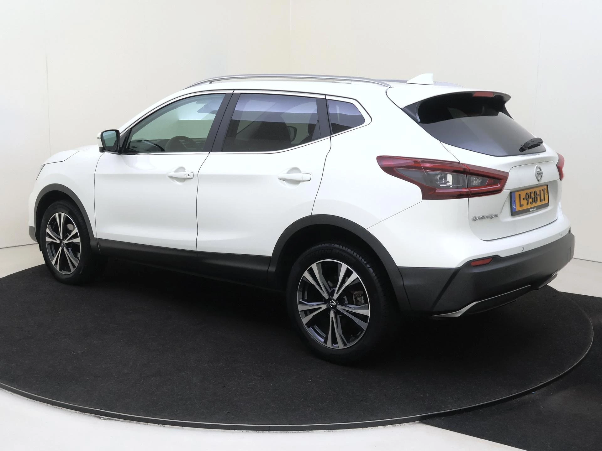 Nissan QASHQAI 1.3 DIG-T Design Edition