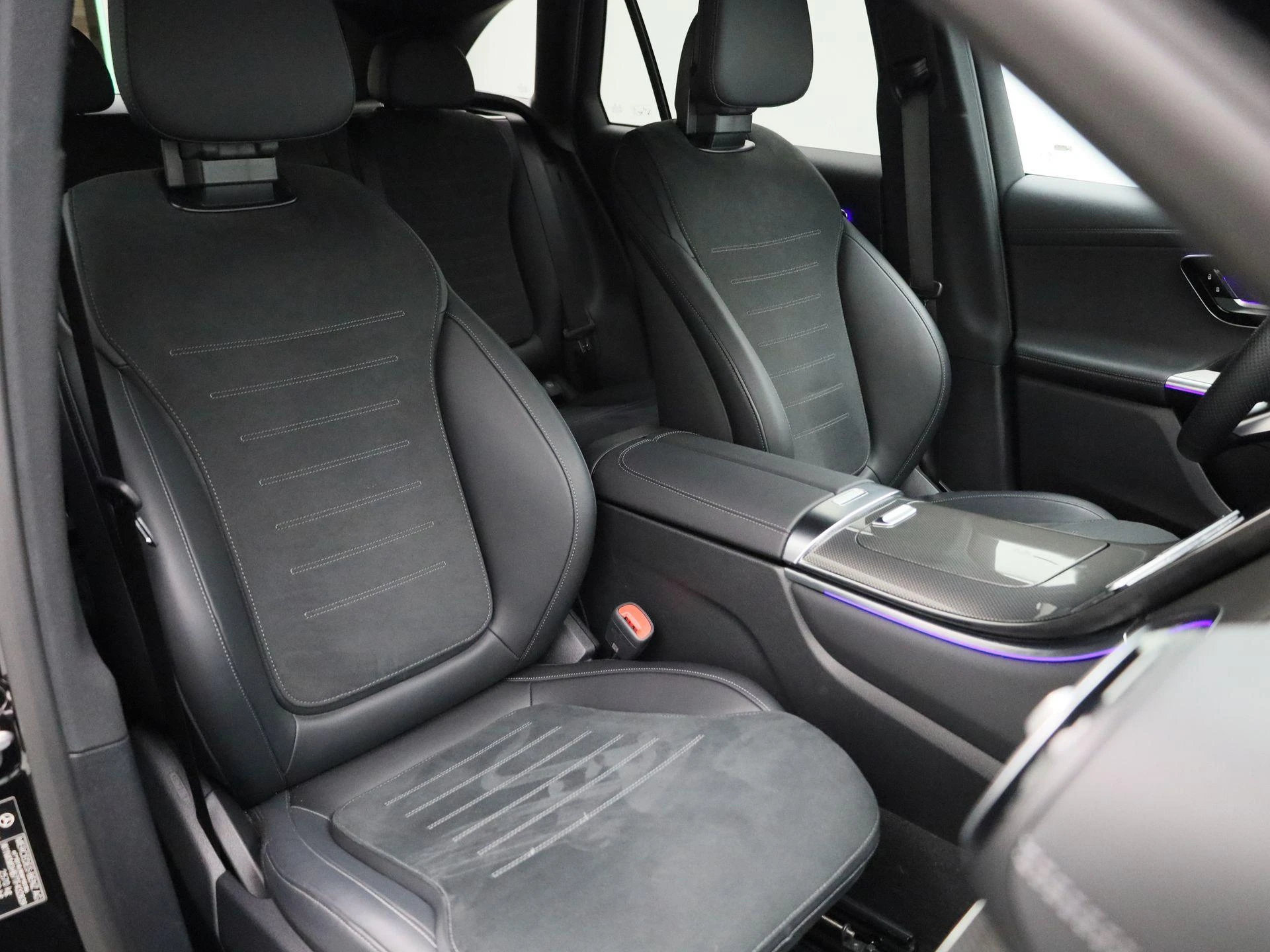 Mercedes-Benz-GLC-image-42