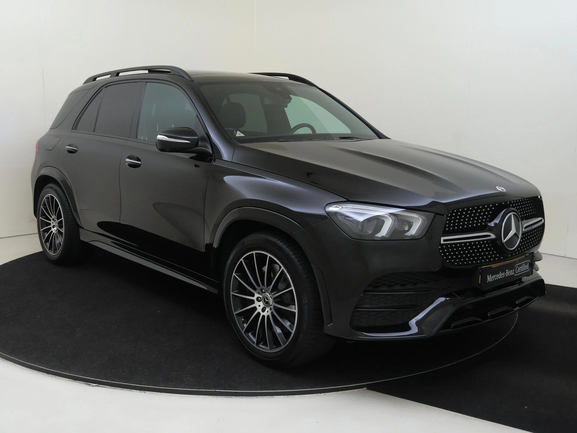 Mercedes-Benz-GLE-image-1