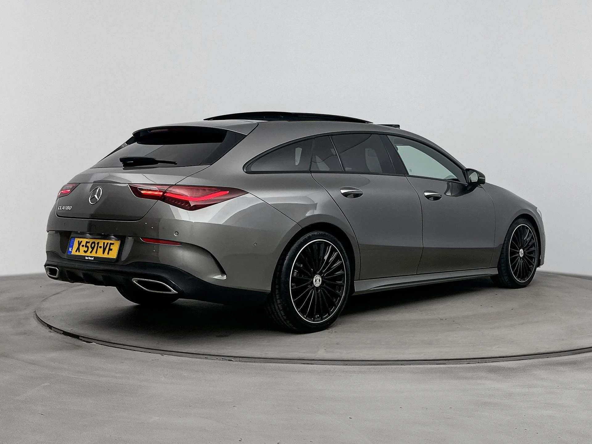 Mercedes-Benz-CLA-image-3