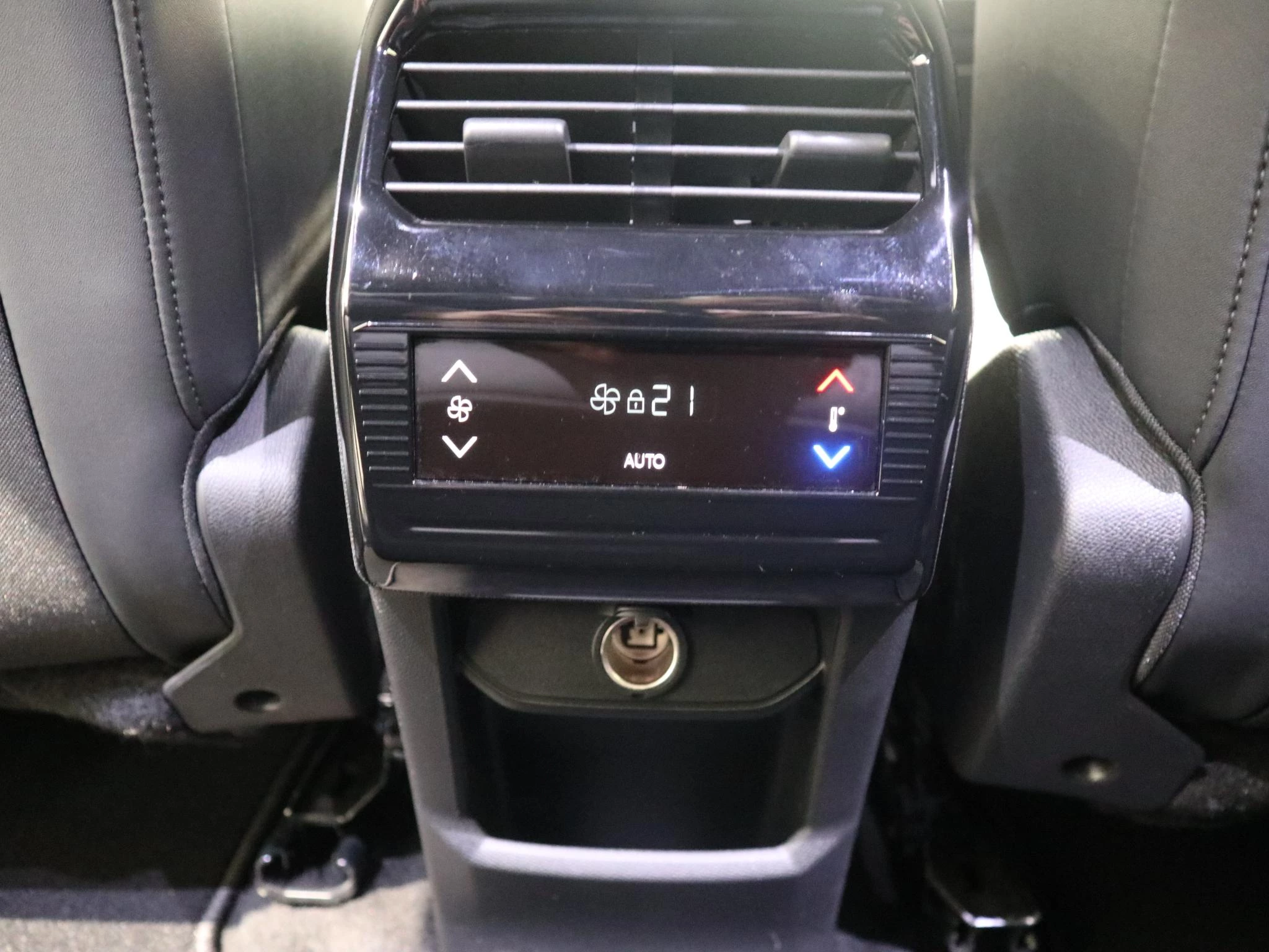 Peugeot-5008-image-11