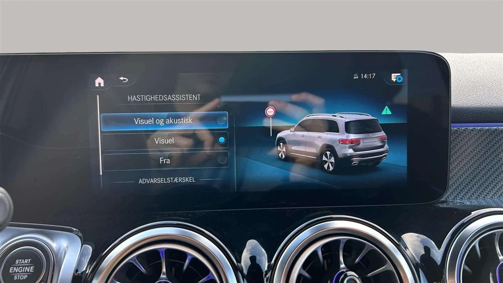 Mercedes-Benz-GLB-image-21