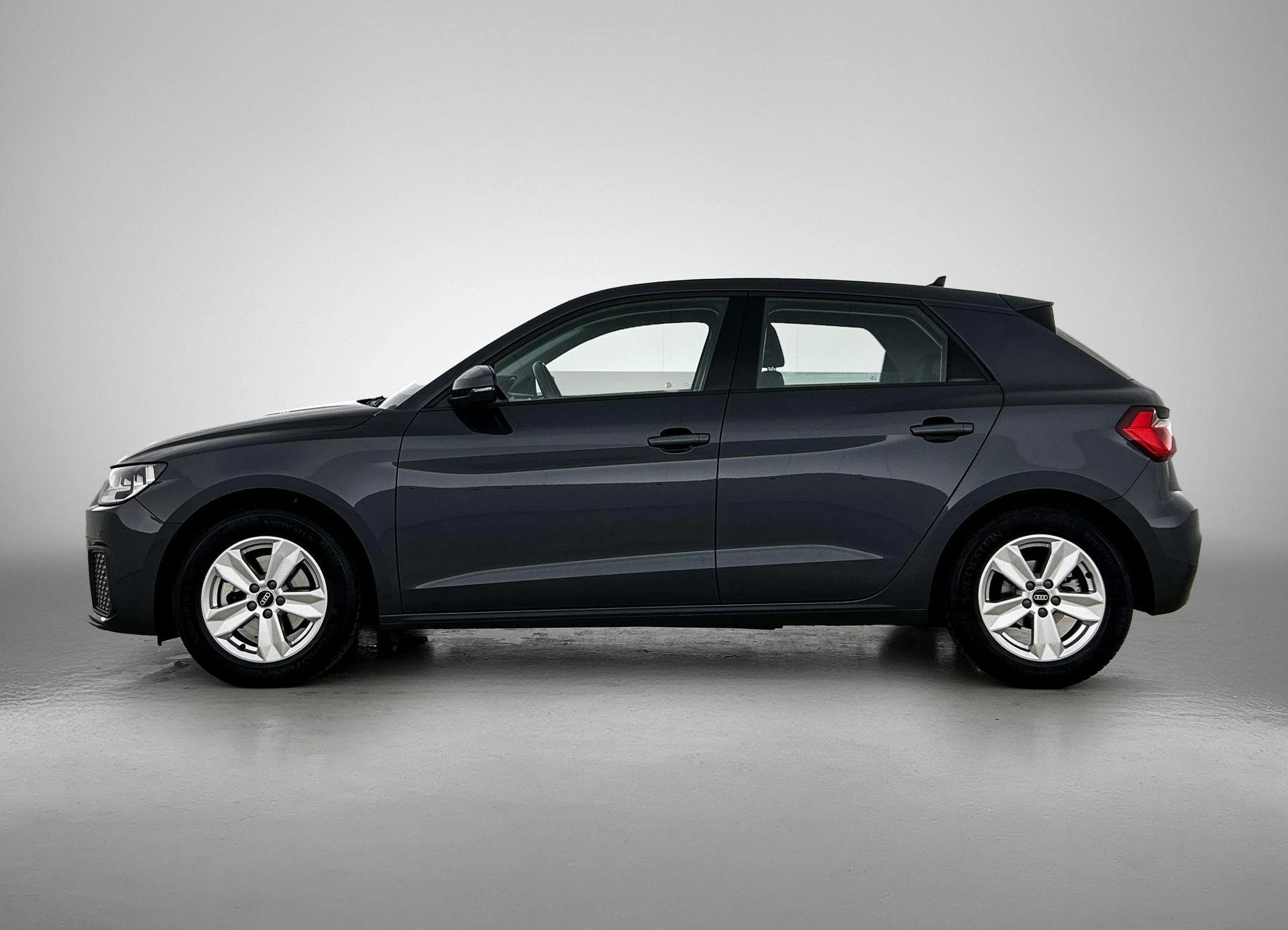 Audi-A1 Sportback-image-2