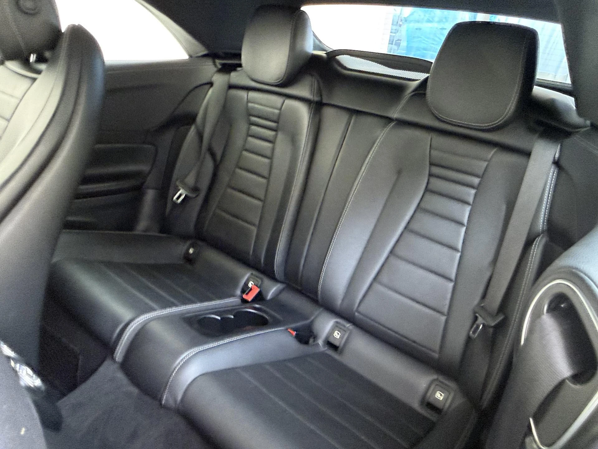Mercedes-Benz-E-Klasse-image-15
