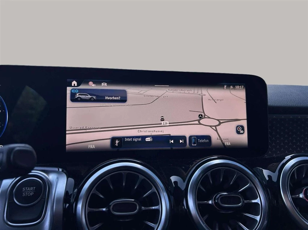 Mercedes-Benz-EQB-image-13