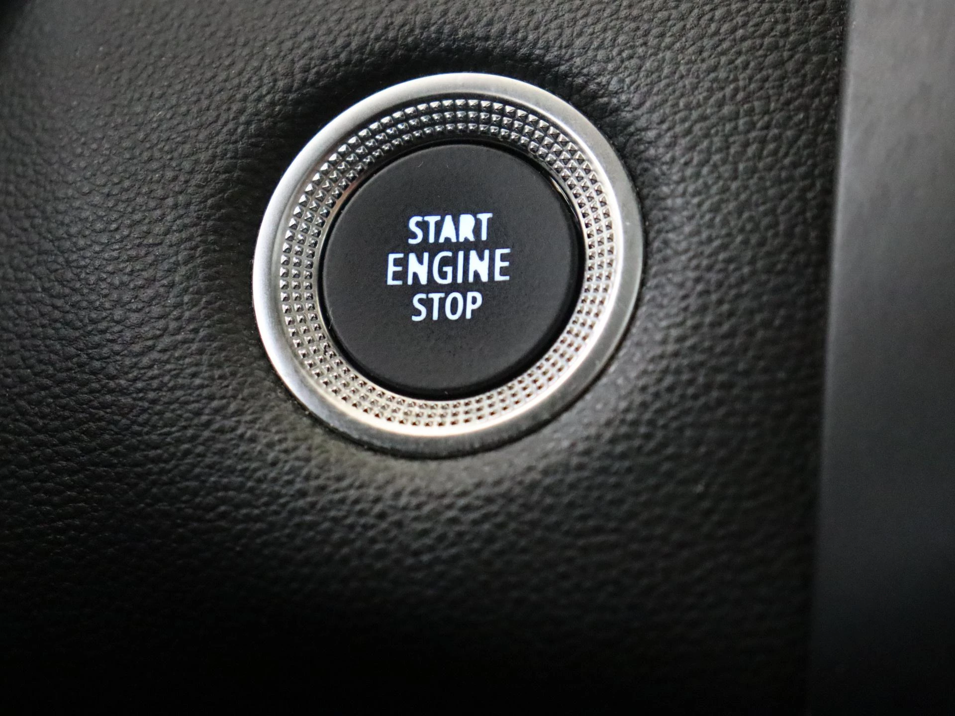 Renault Captur 1.6 E-Tech Hybrid 145 Intens