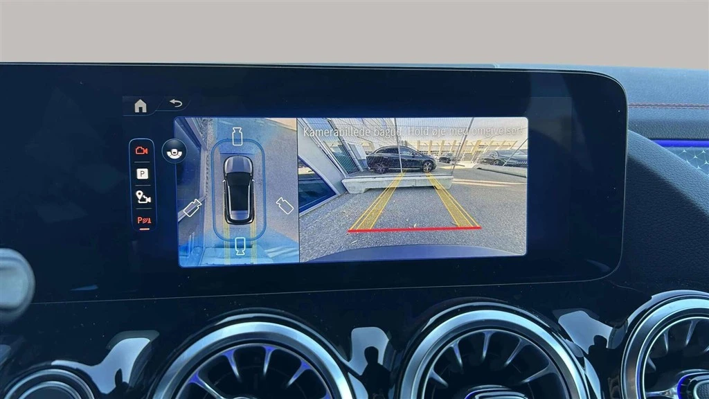 Mercedes-Benz-EQA-image-13