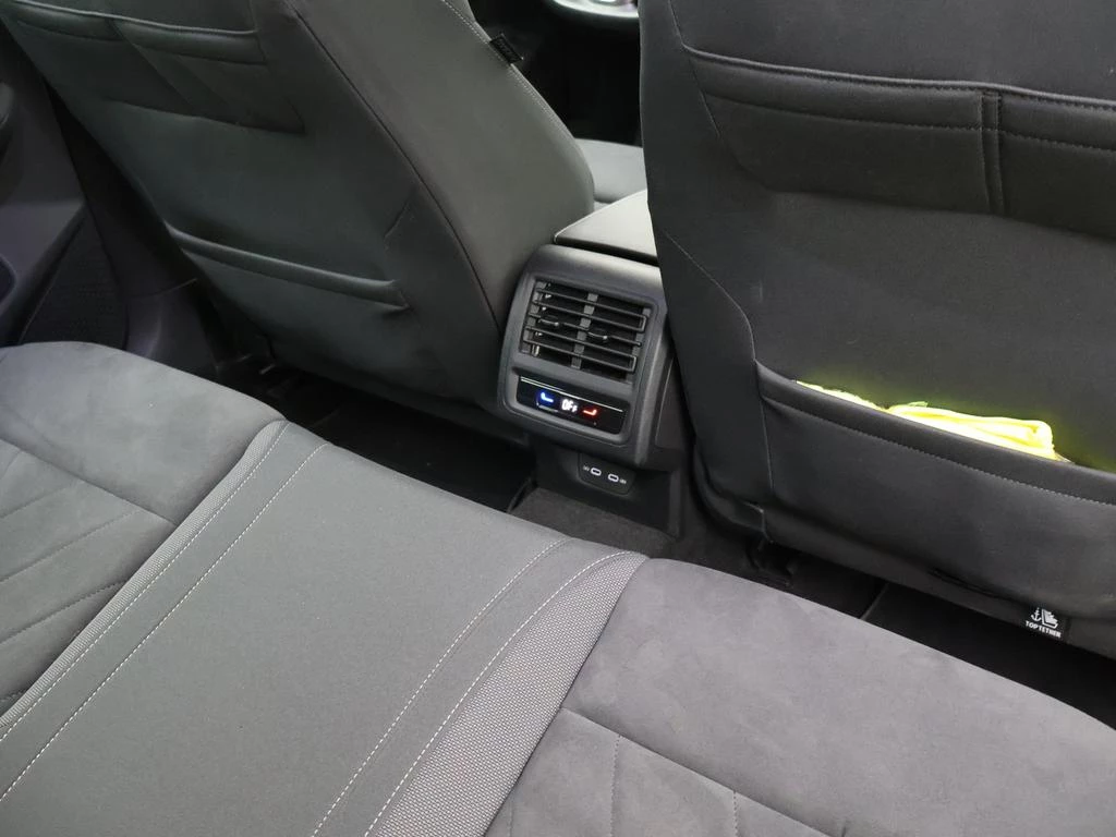 Volkswagen Golf VIII eHybrid Golf Style Business PHEV 1.4TSI eHybrid 150PK *AUTOMAAT*ALCANTARA*ACC*APP-CONNECT*NAVI*...*