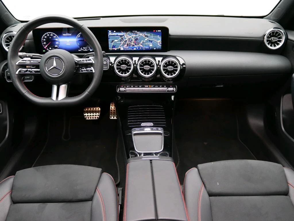 Mercedes-Benz A-Klasse 250 e Business Solution AMG