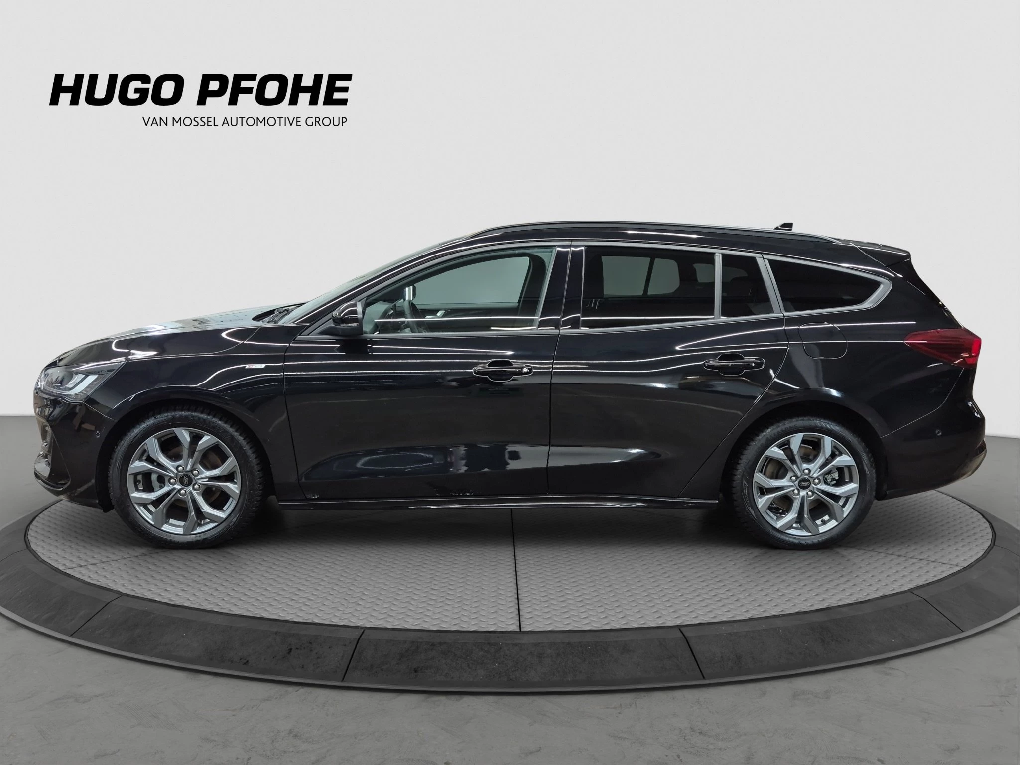Ford Focus ST-Line X Turnier AHK ACC LED Kamera