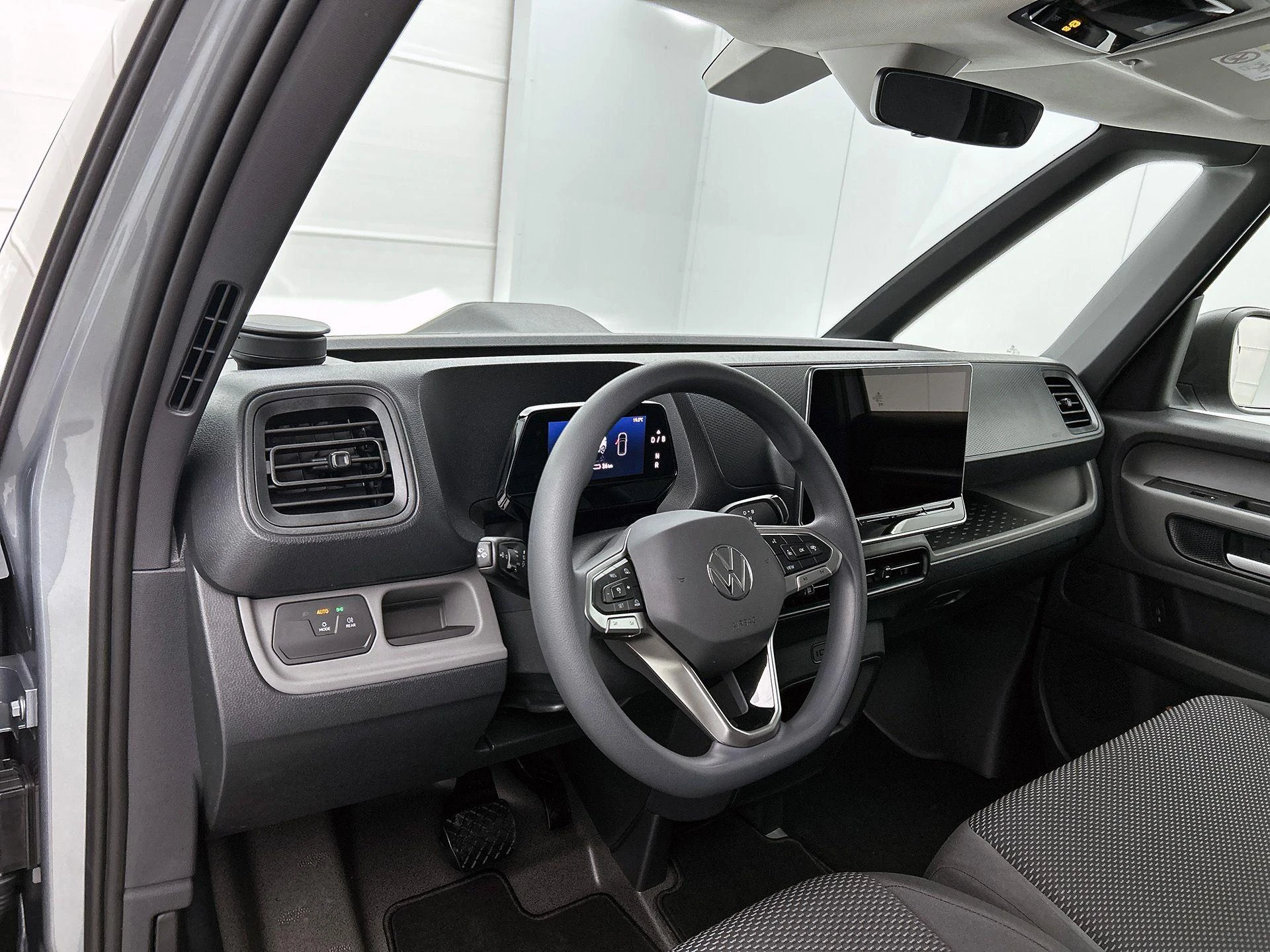 Volkswagen-ID. Buzz Cargo-image-8