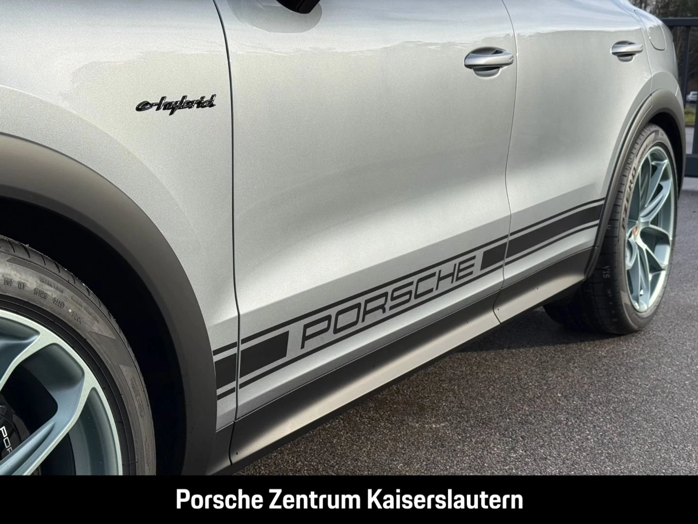 Porsche-Cayenne-image-13