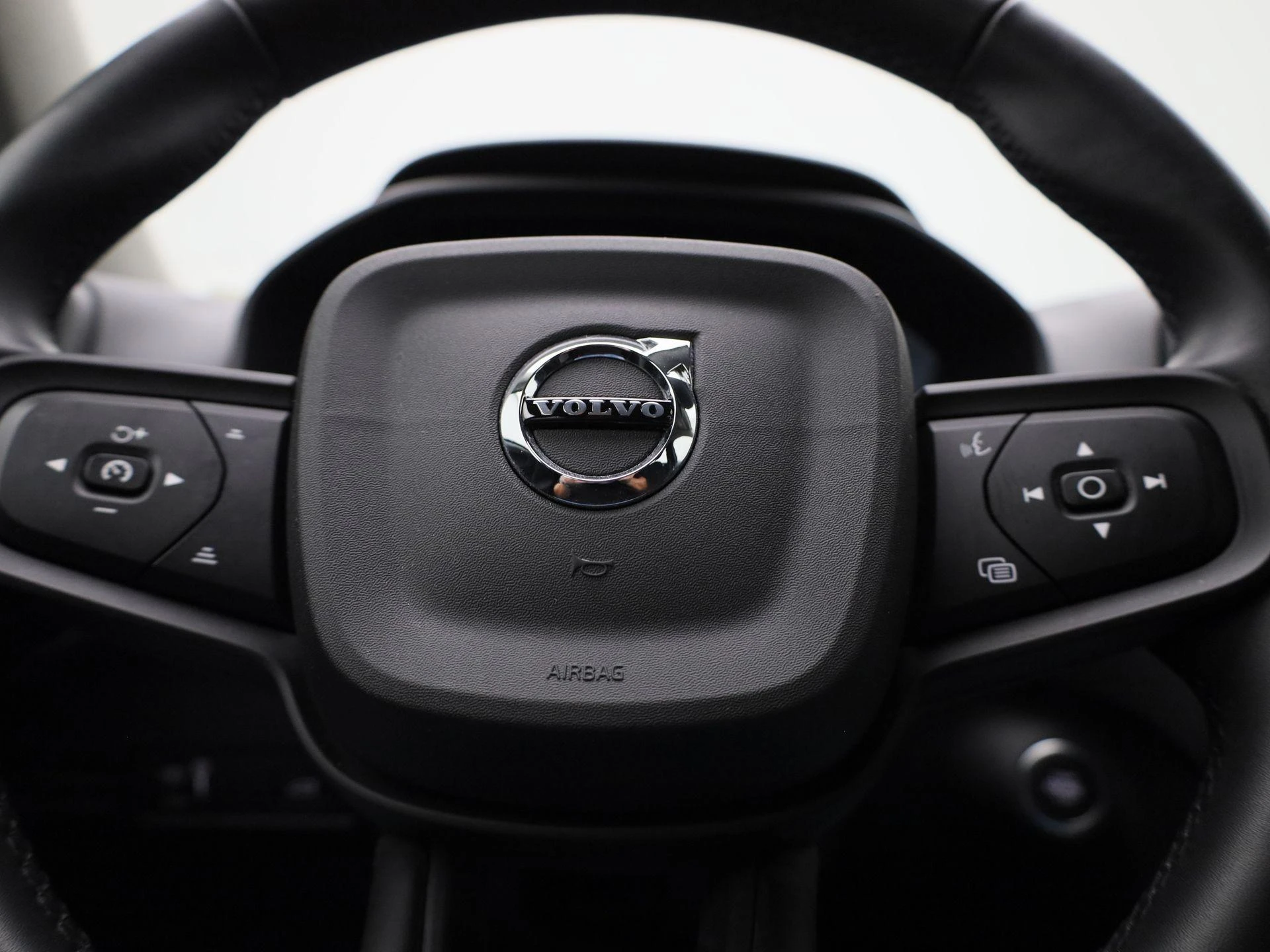 Volvo-XC40-image-27