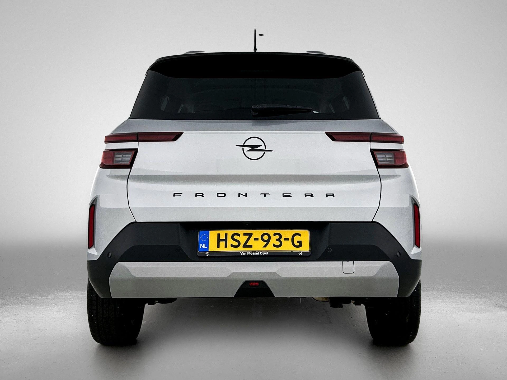 Opel-Frontera-image-2