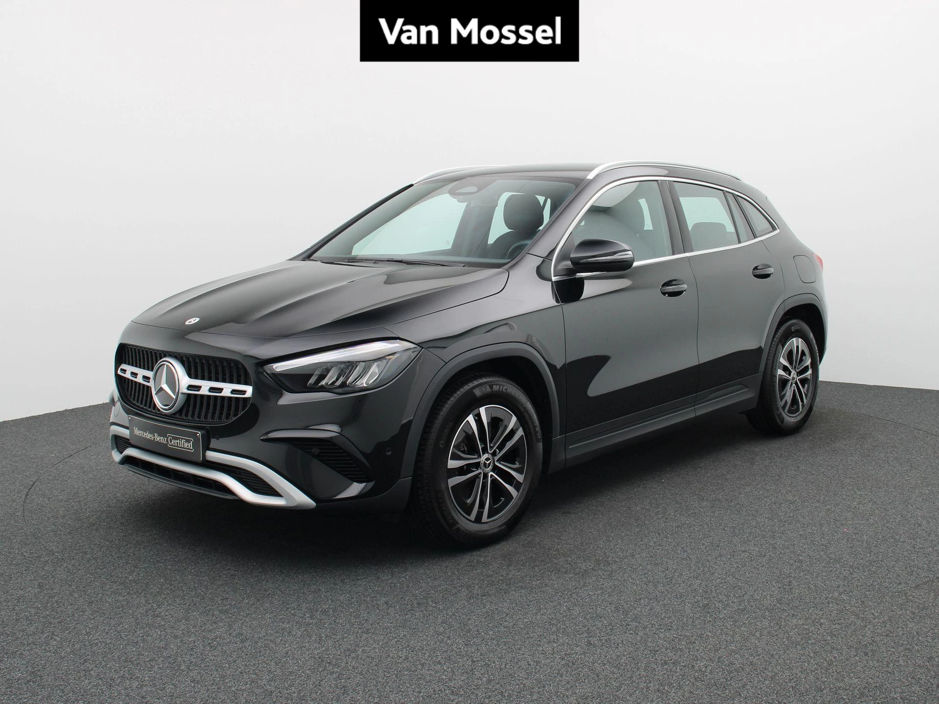 Mercedes-Benz-GLA-image-0