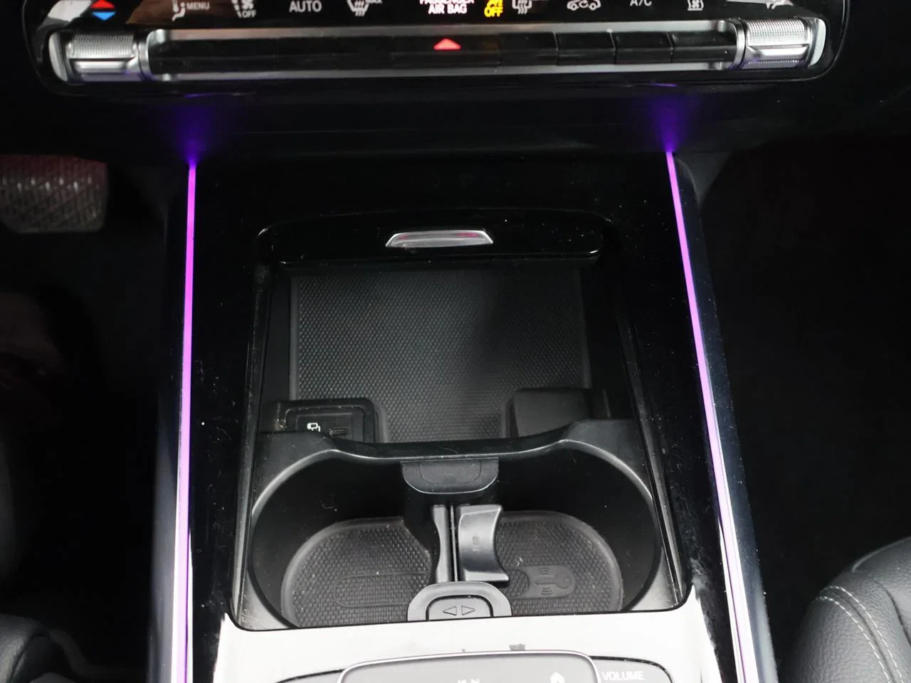 Mercedes-Benz-EQA-image-31