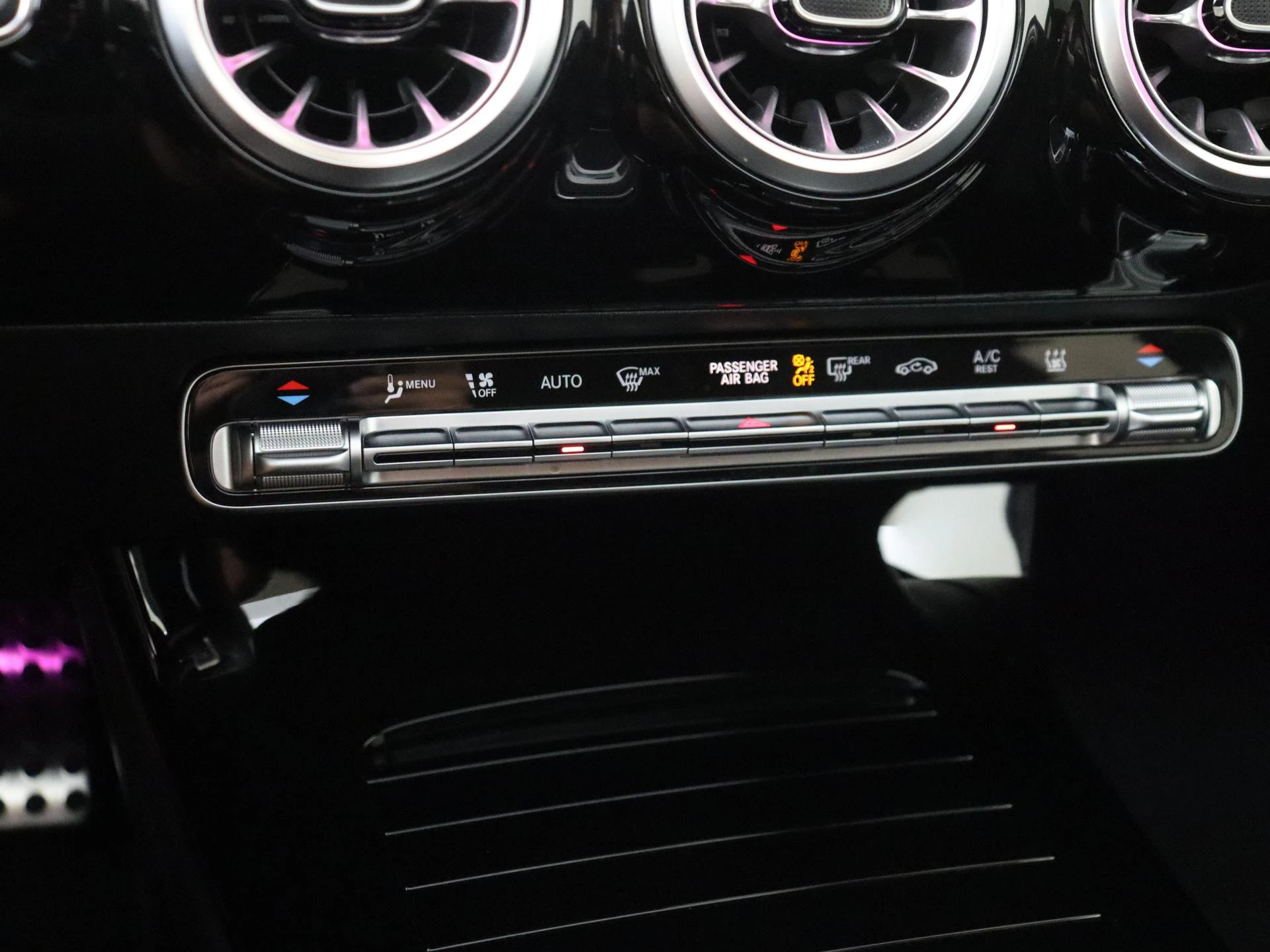 Mercedes-Benz-A-Klasse-image-19