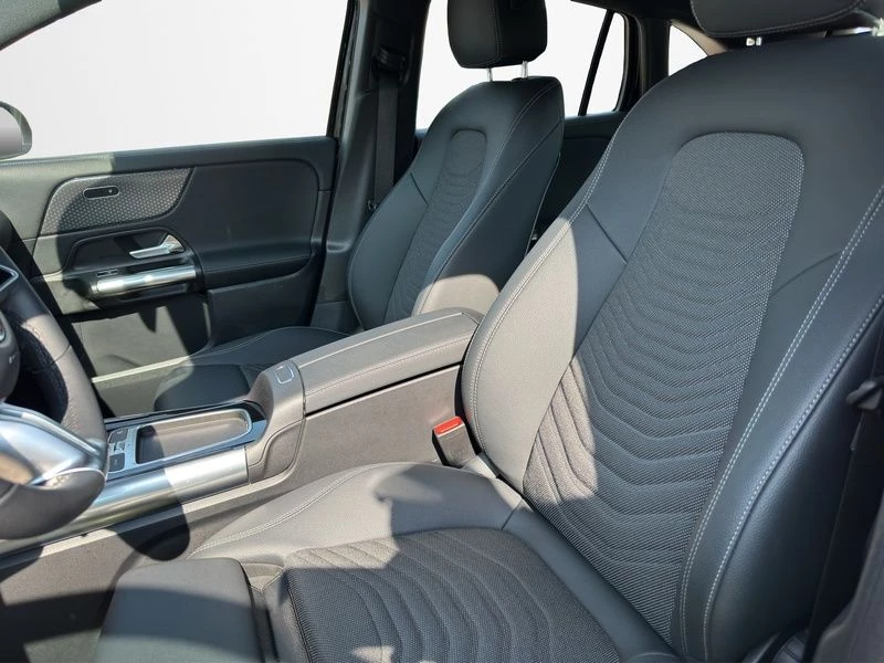 Mercedes-Benz GLA 200 d PROGRESSIVE AHK SHZ KLIMA NAVI MBUX Progressive