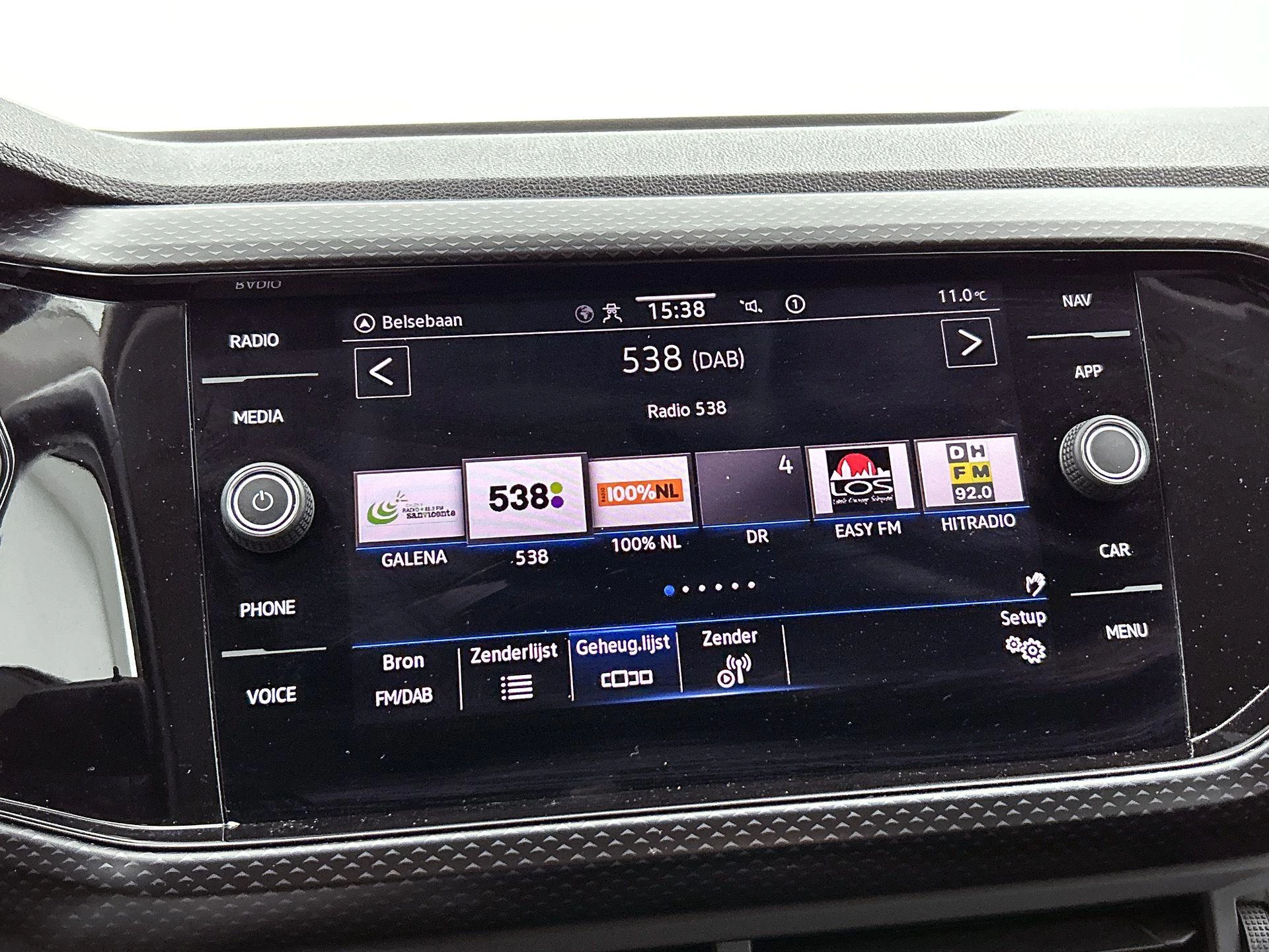 Volkswagen-T-Cross-image-6