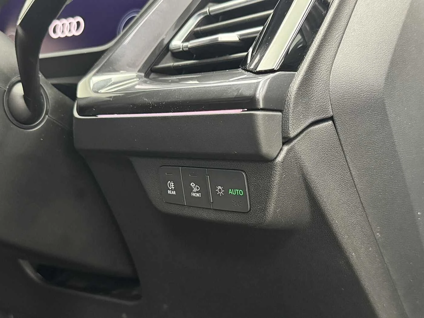 Audi-Q4 e-tron-image-28
