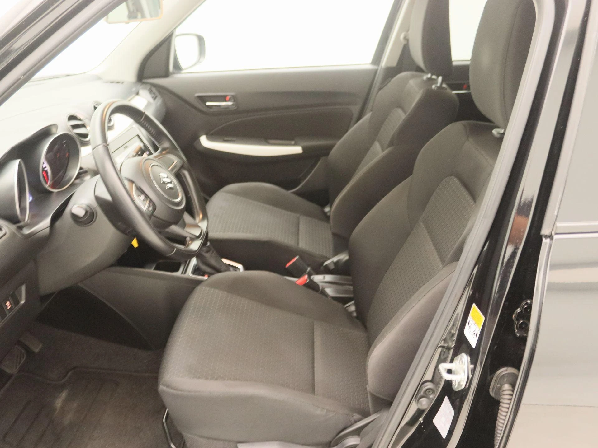 Suzuki-Swift-image-11