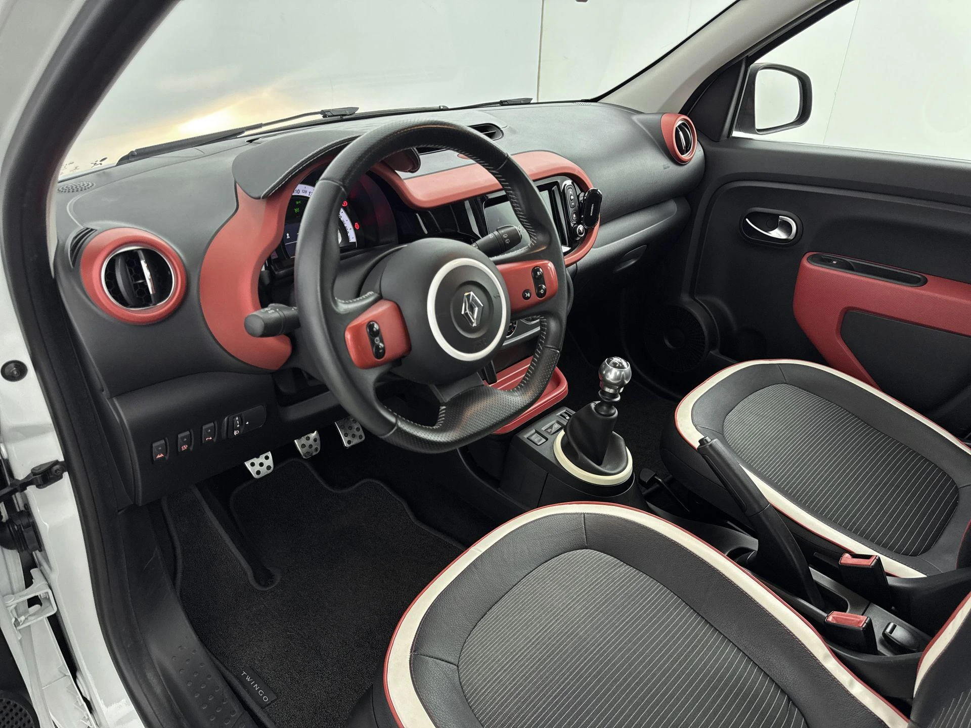 Renault-Twingo-image-7