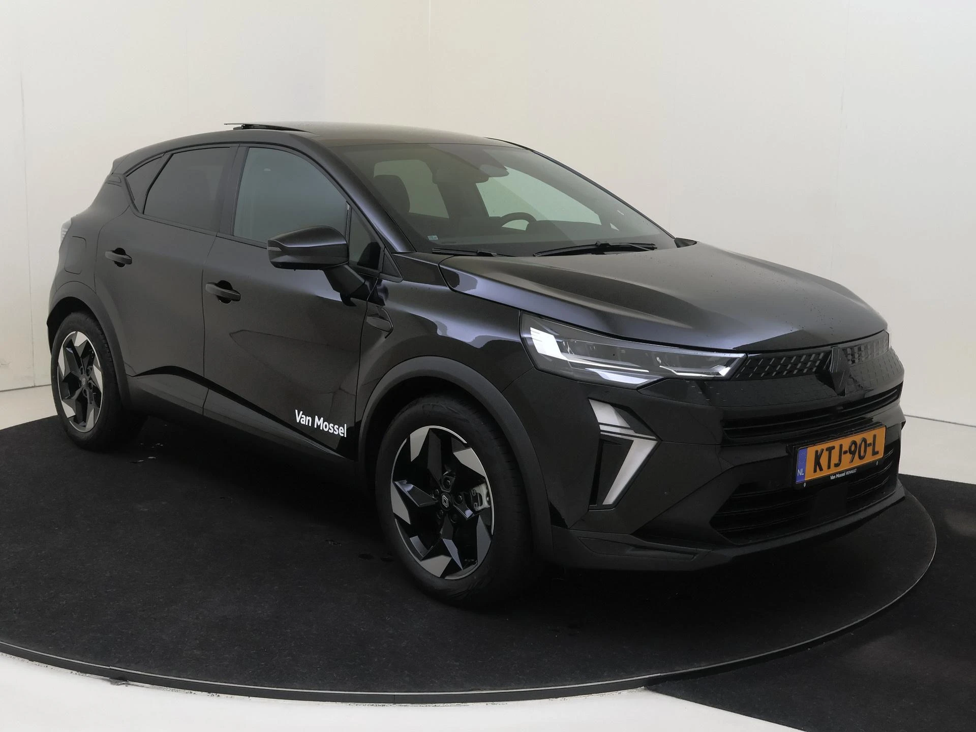 Renault-Captur-image-1