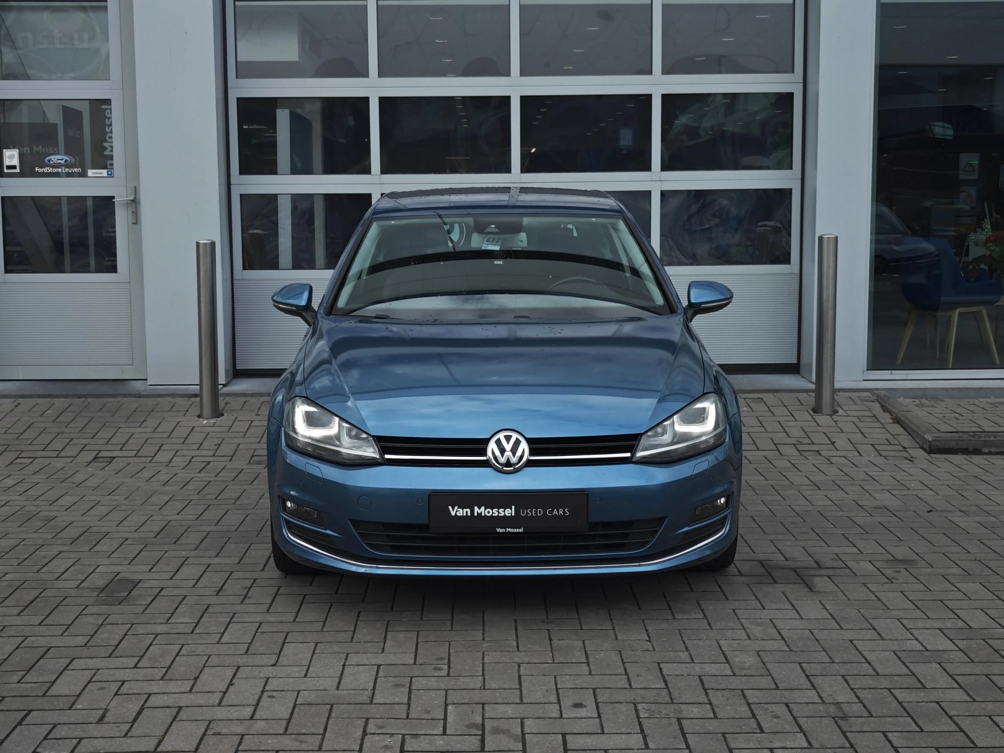 Volkswagen-Golf-image-1
