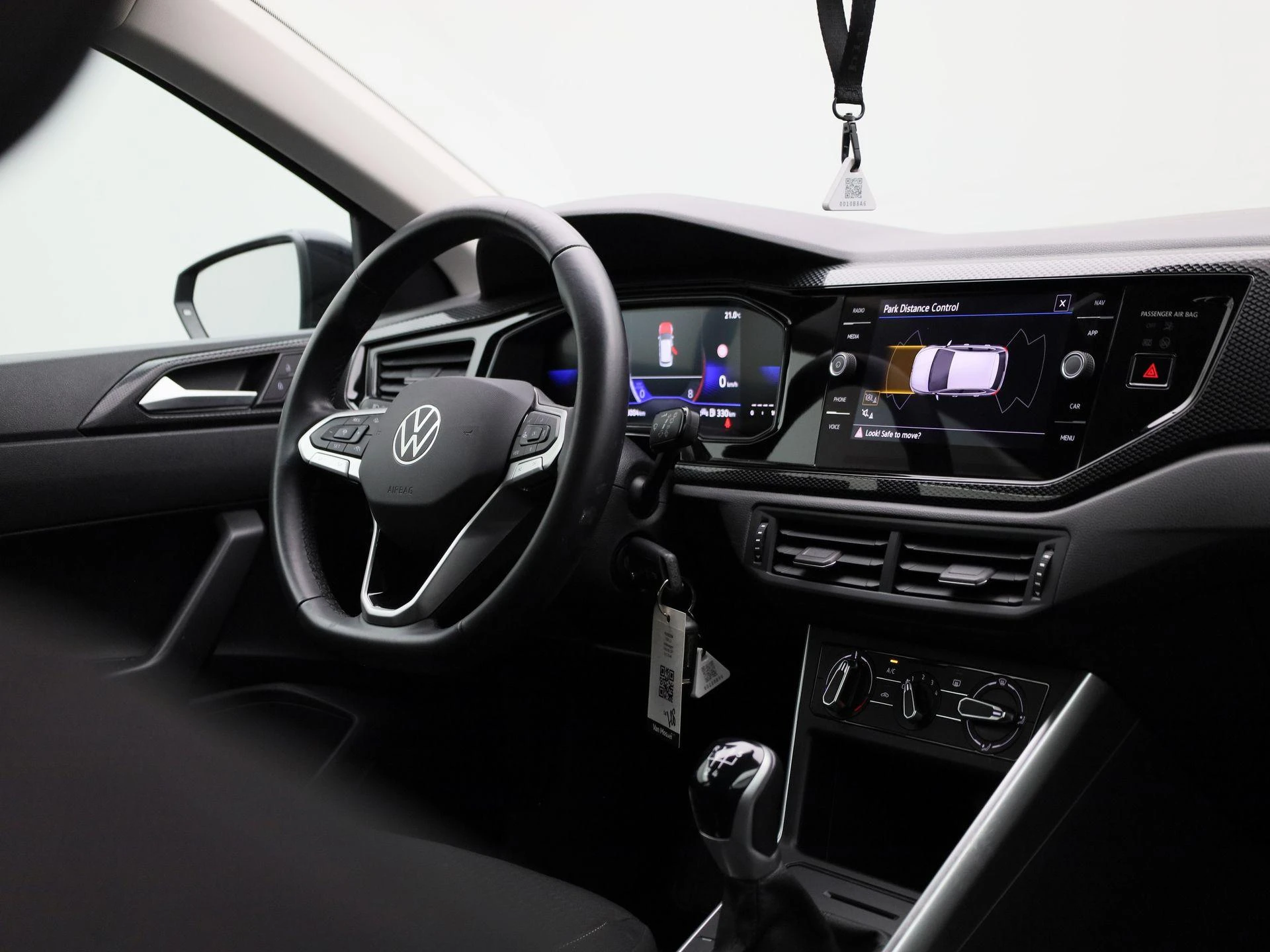 Volkswagen-Polo-image-32