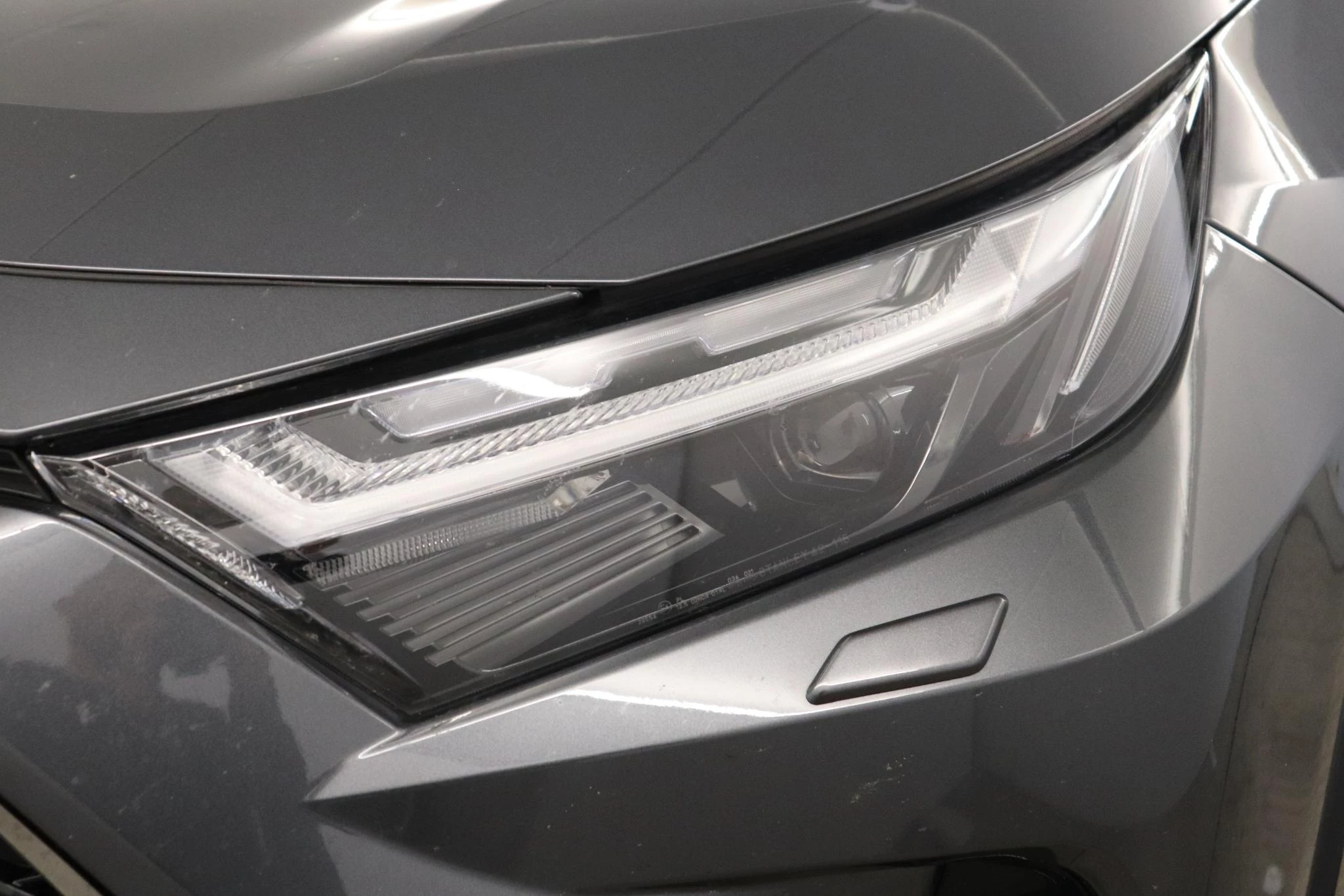 Toyota RAV4 2.5 PHEV AWD e-CVT PREMIUM Plus