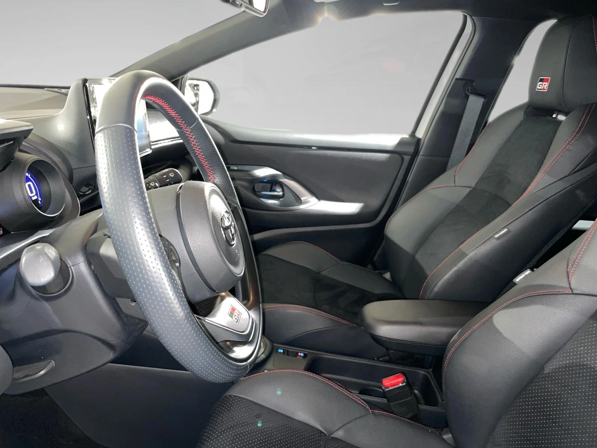 Toyota-Yaris-image-1