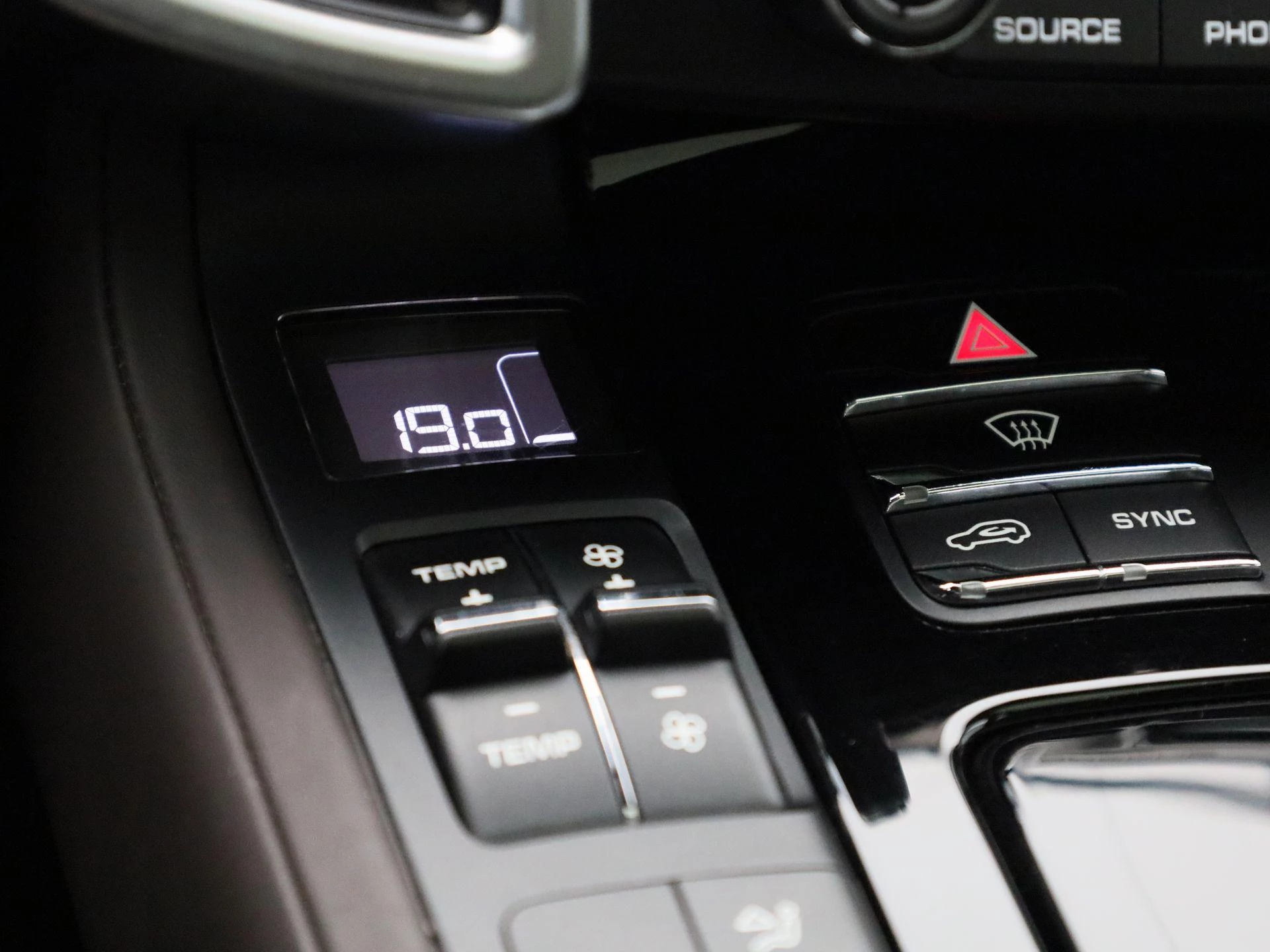 Porsche-Cayenne-image-23