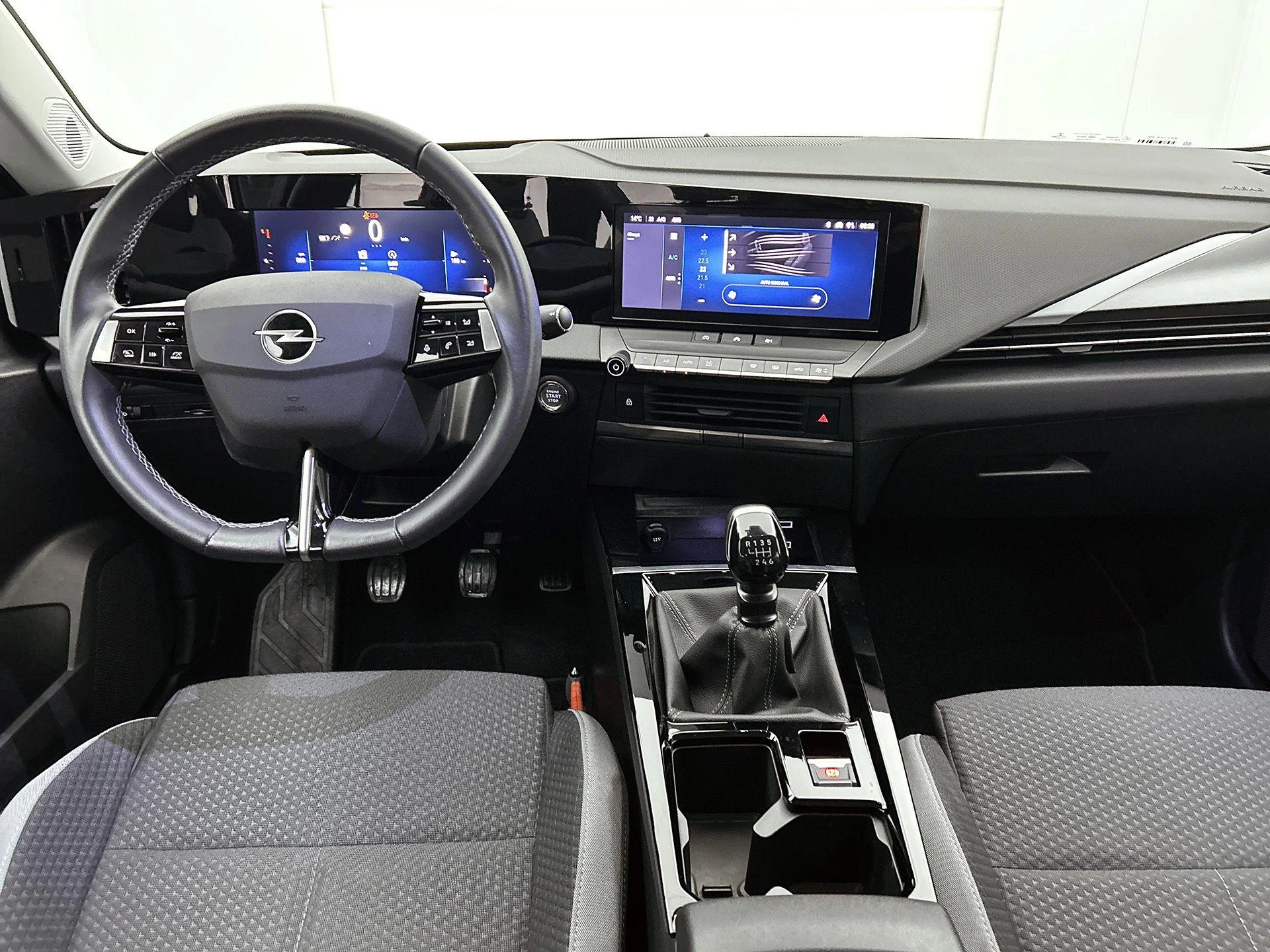 Opel-Astra-image-21