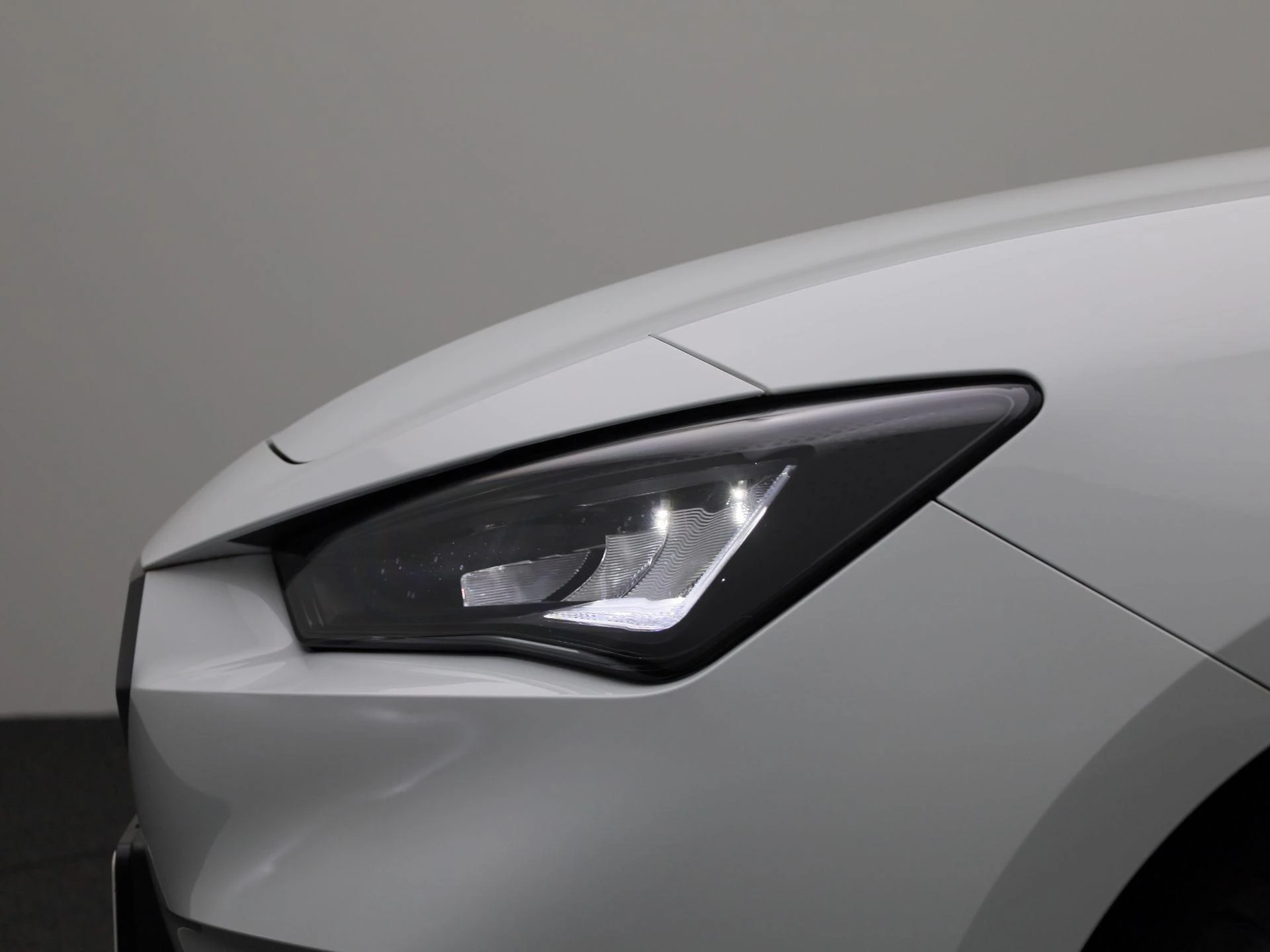 SEAT Leon 1.5 TSI e-Hybrid FR Business