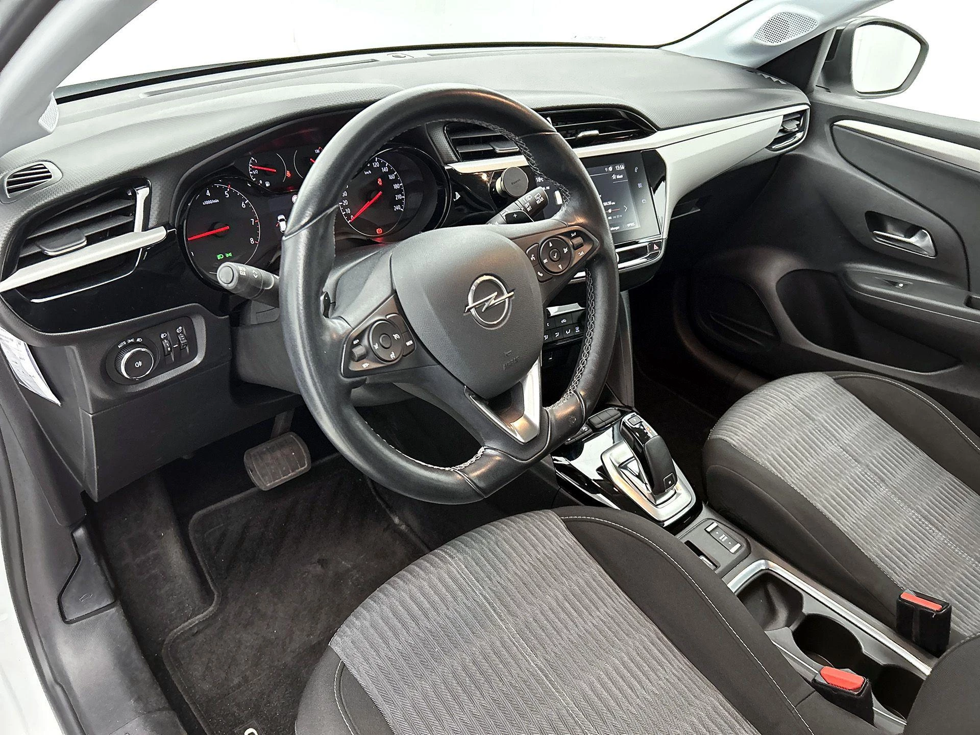 Opel-Corsa-image-14